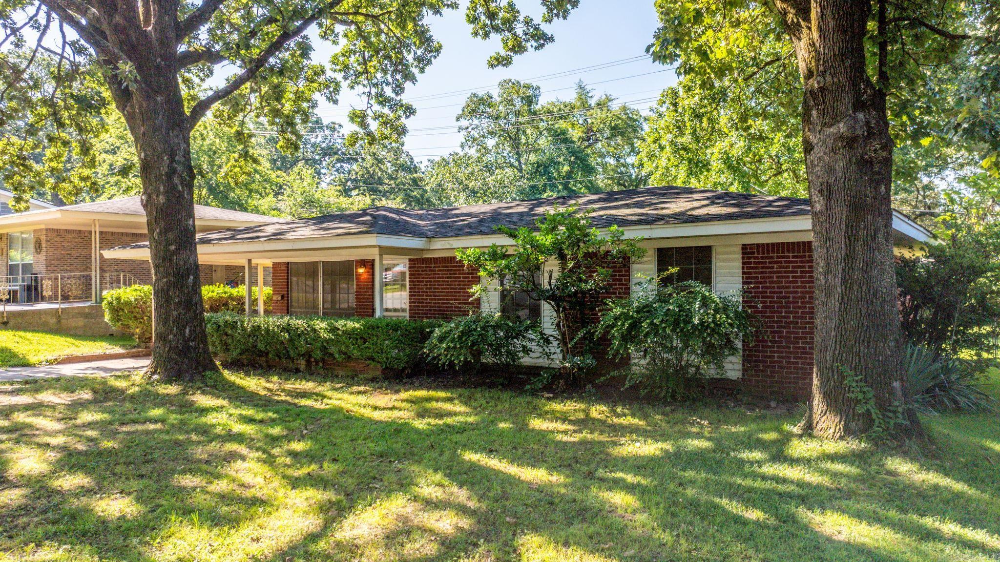 1927 Arrowhead Road