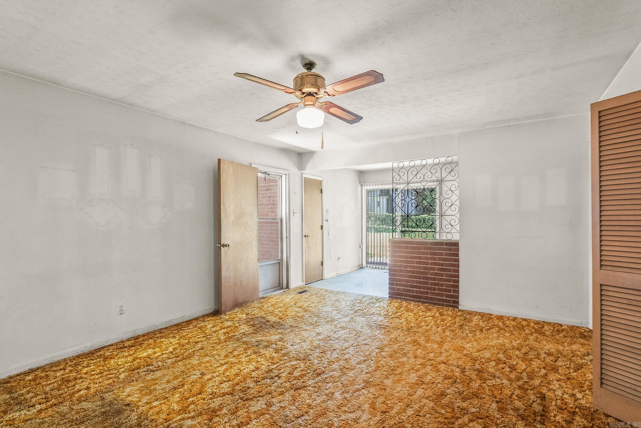 1927 Arrowhead Road