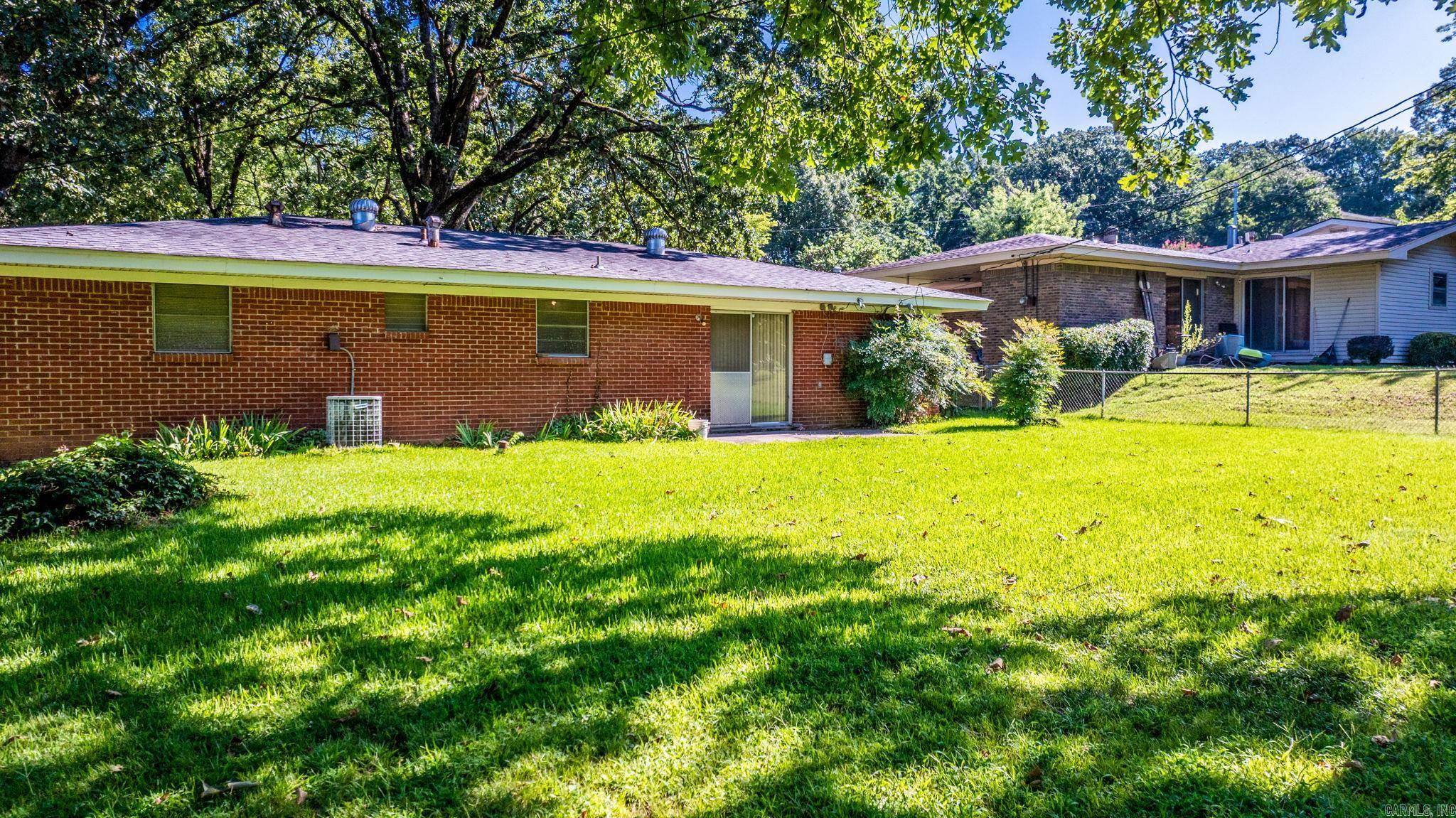1927 Arrowhead Road
