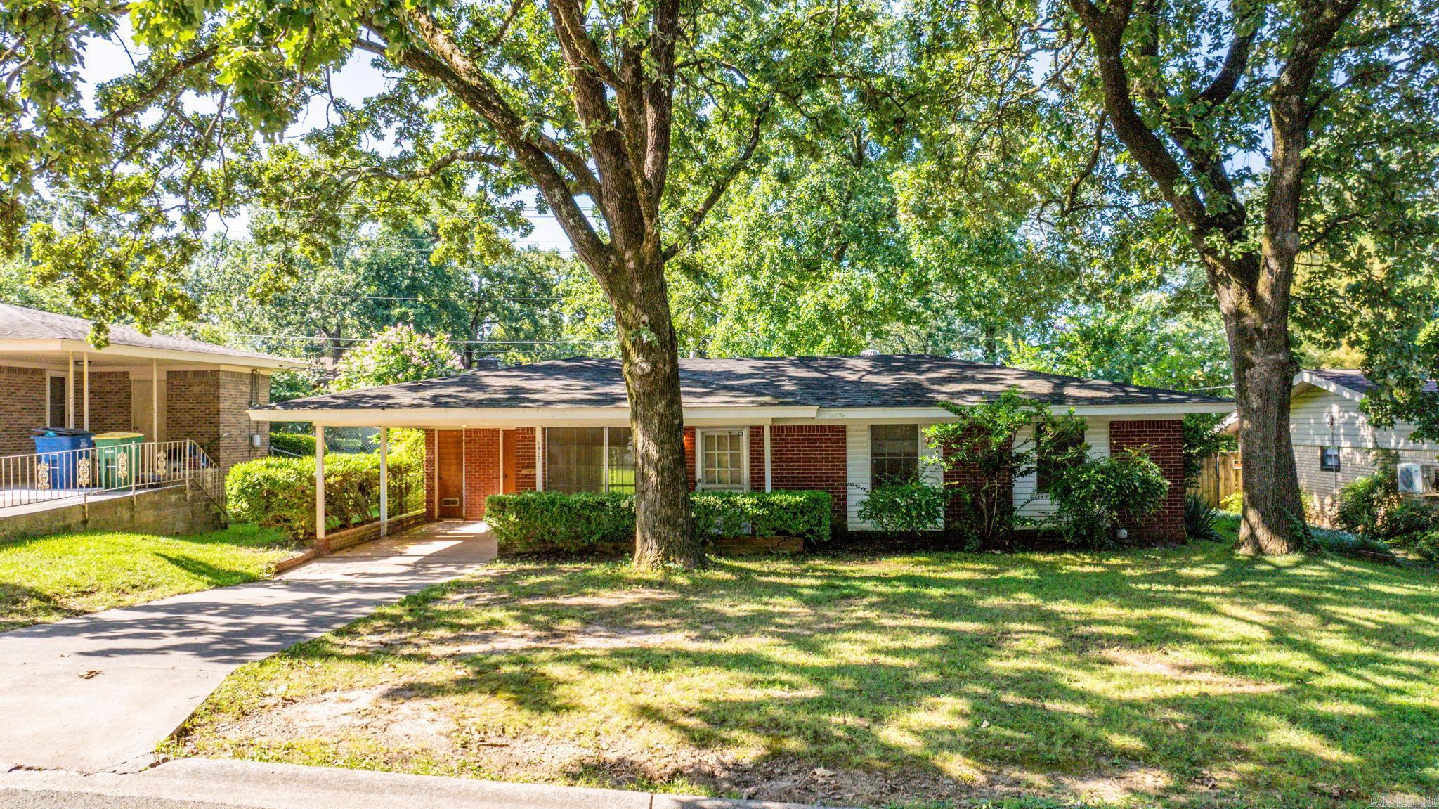 1927 Arrowhead Road