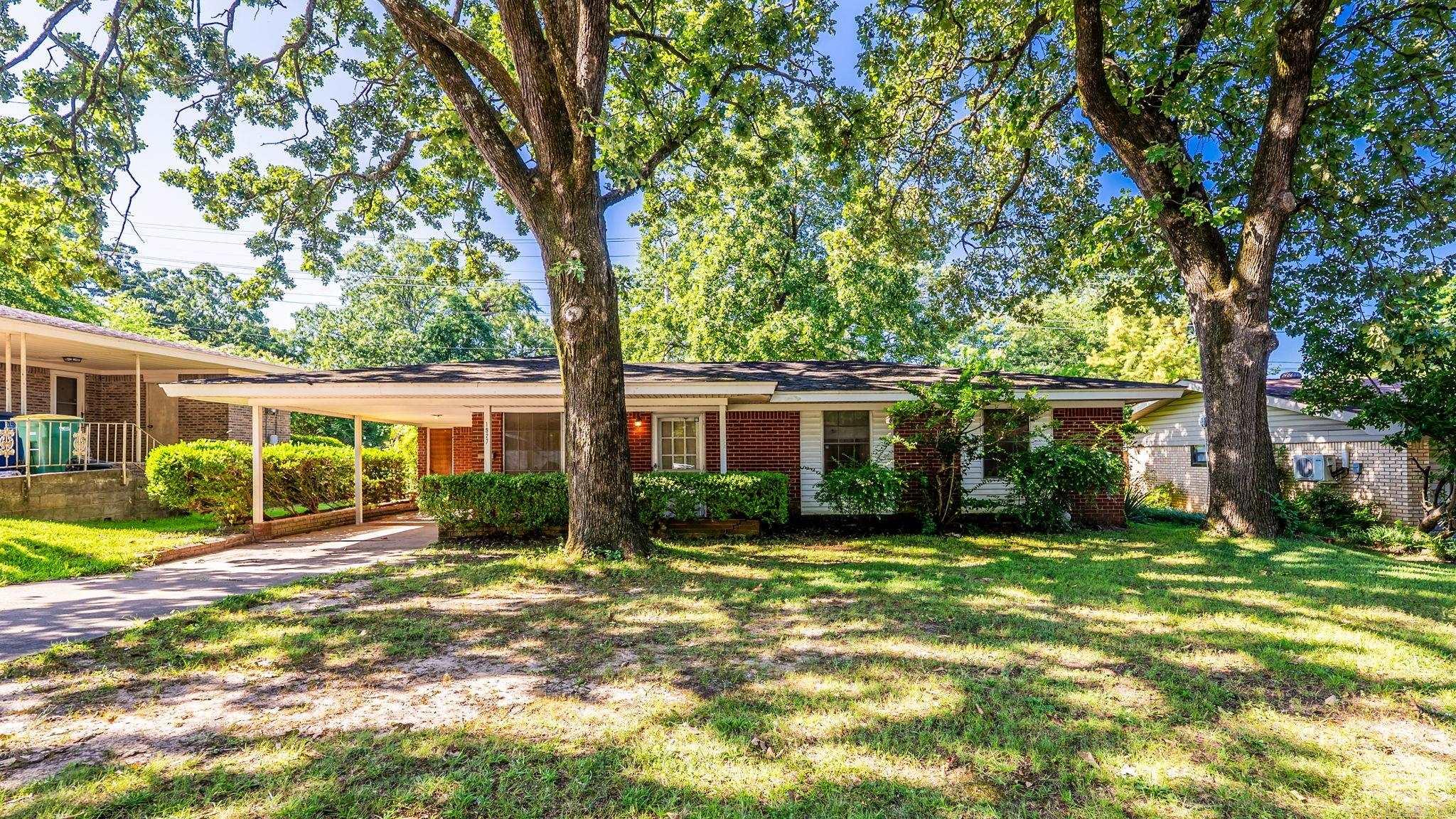 1927 Arrowhead Road