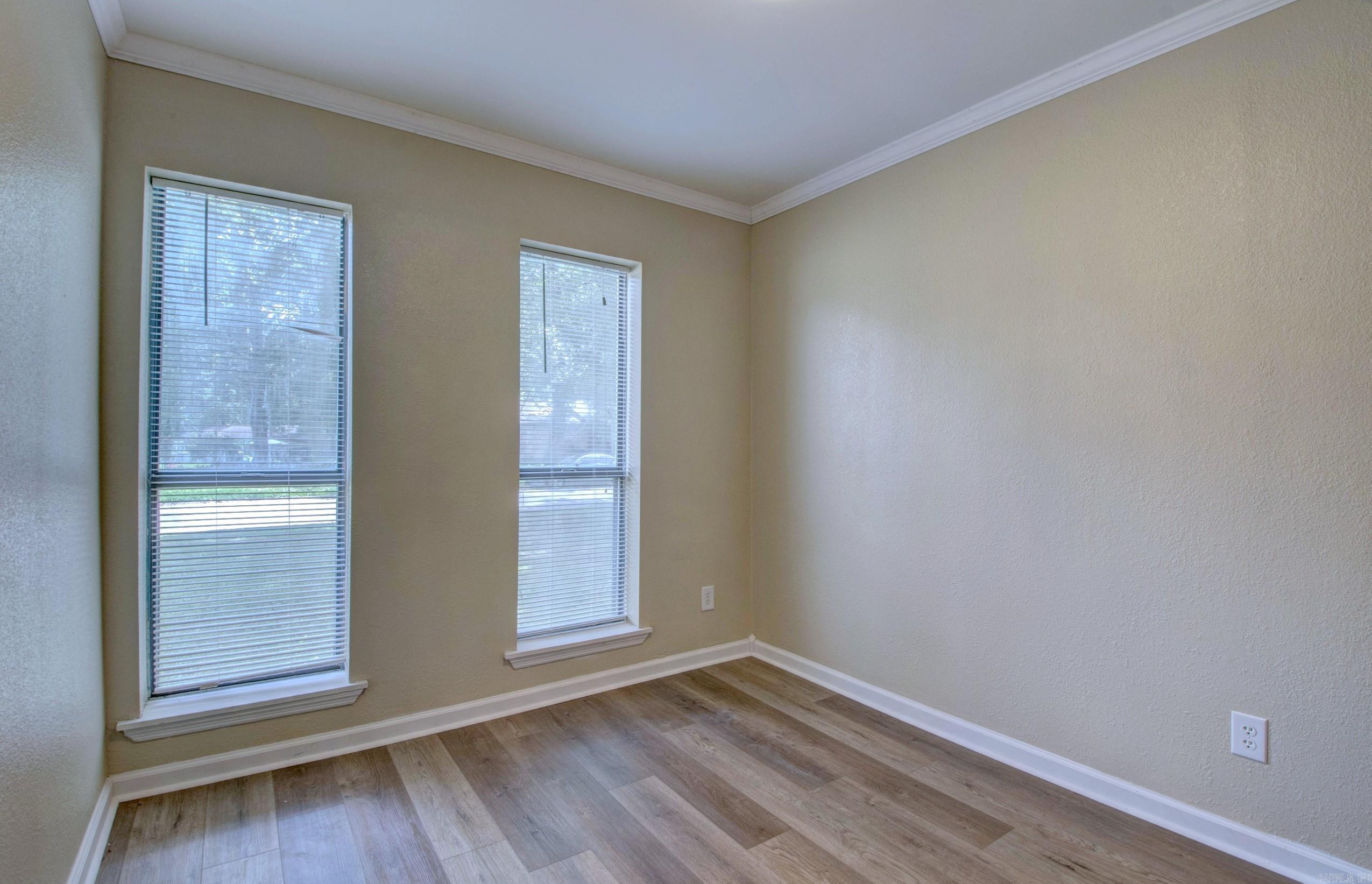 30 Pheasant Run Drive