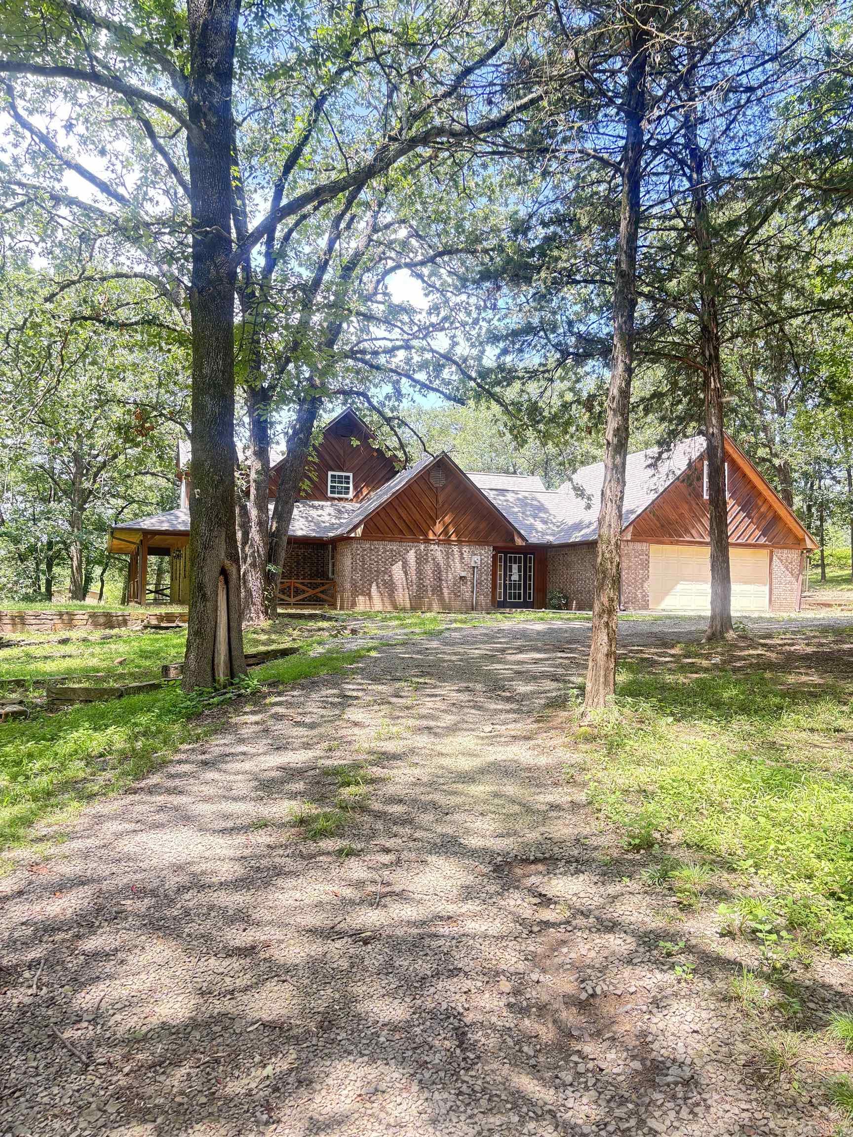 13 Artesian Well Road