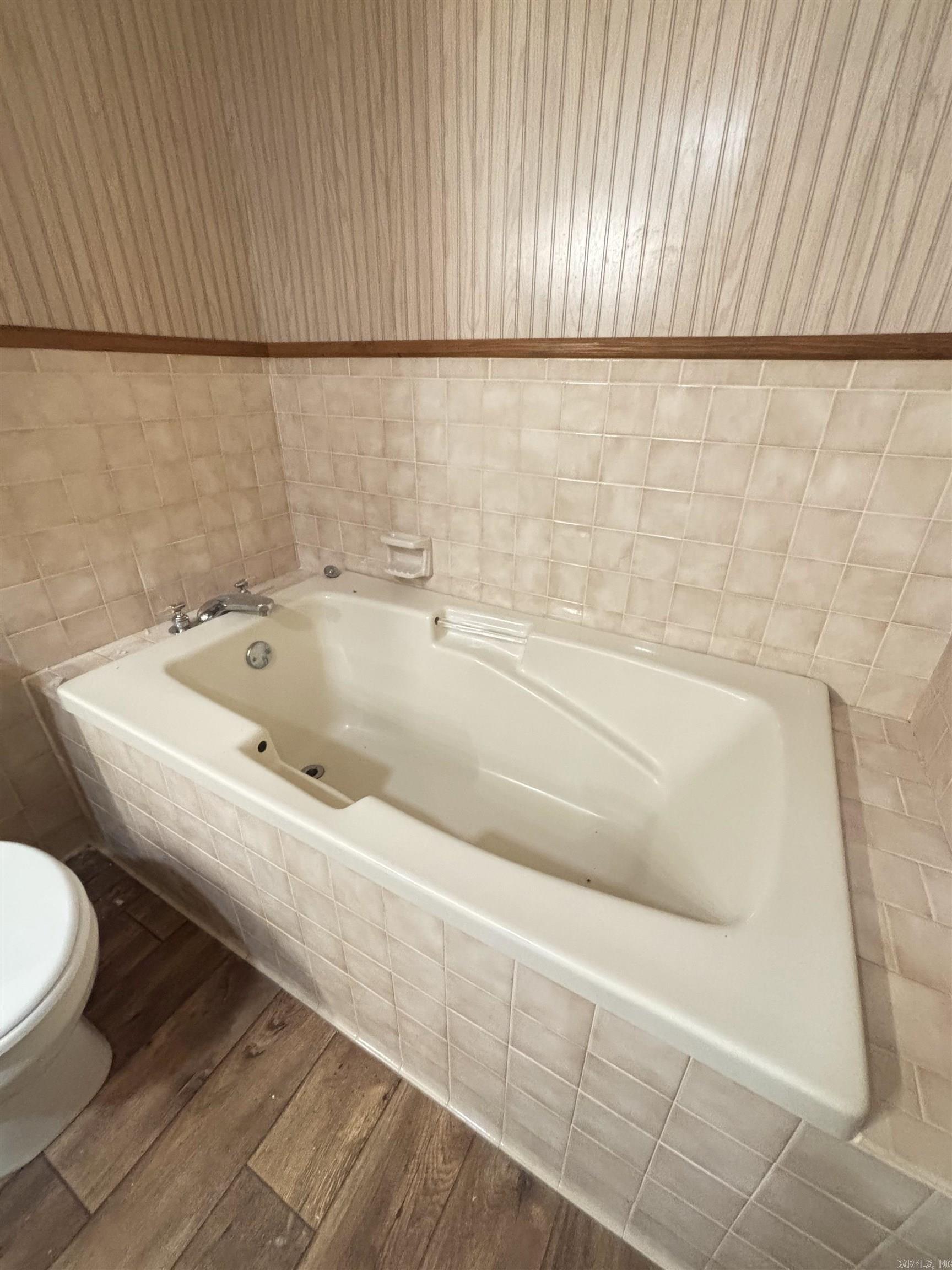 13 Artesian Well Road