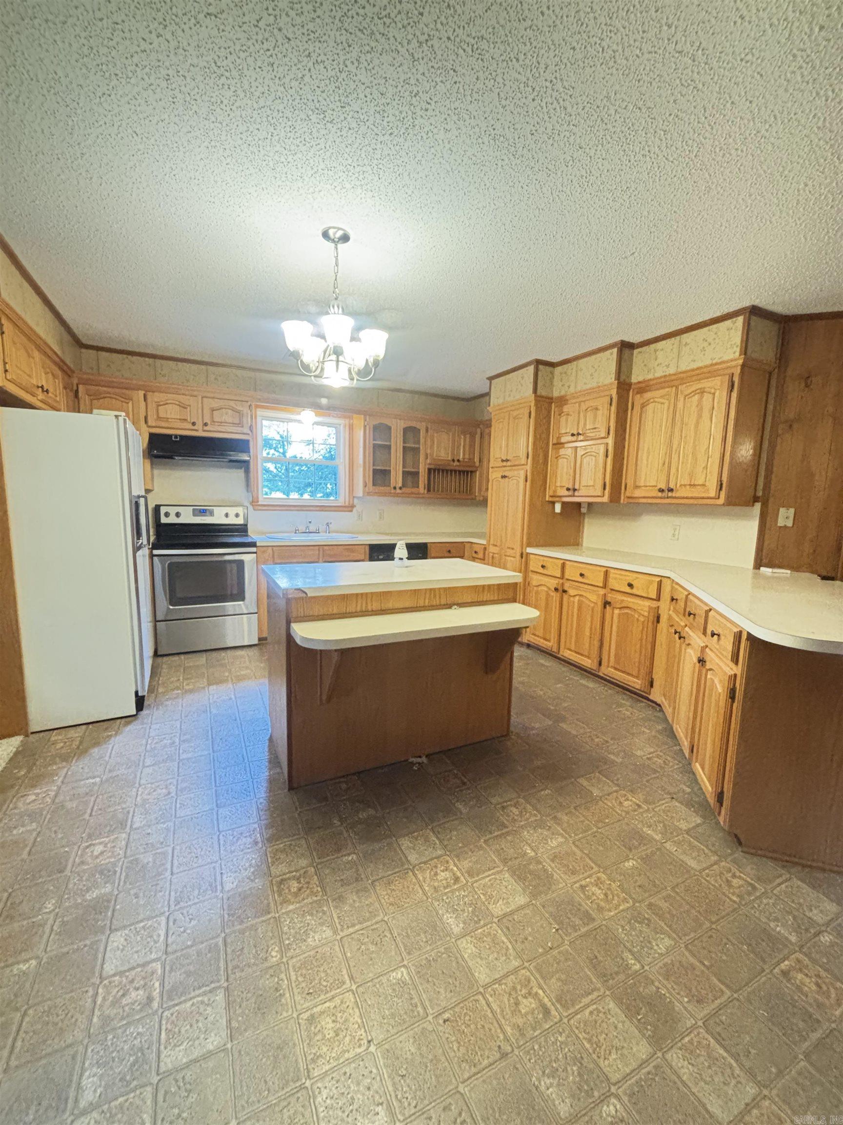 13 Artesian Well Road