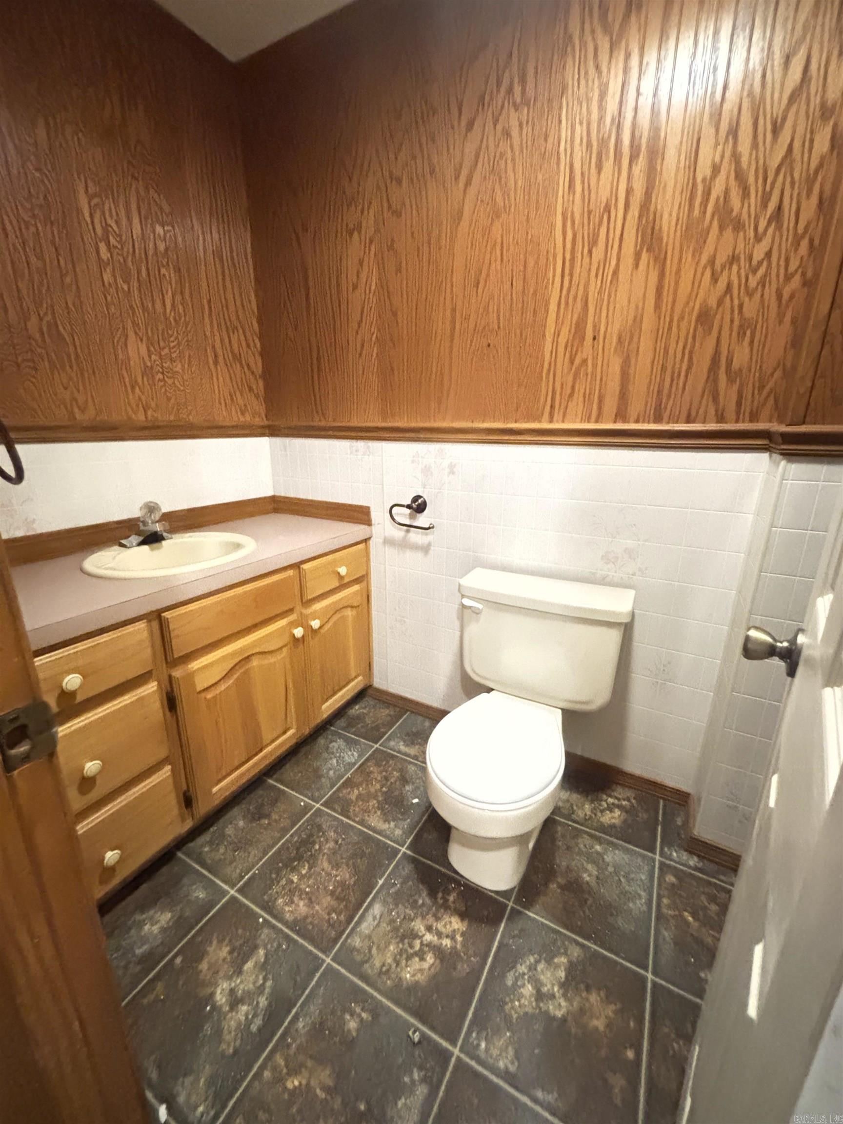 13 Artesian Well Road