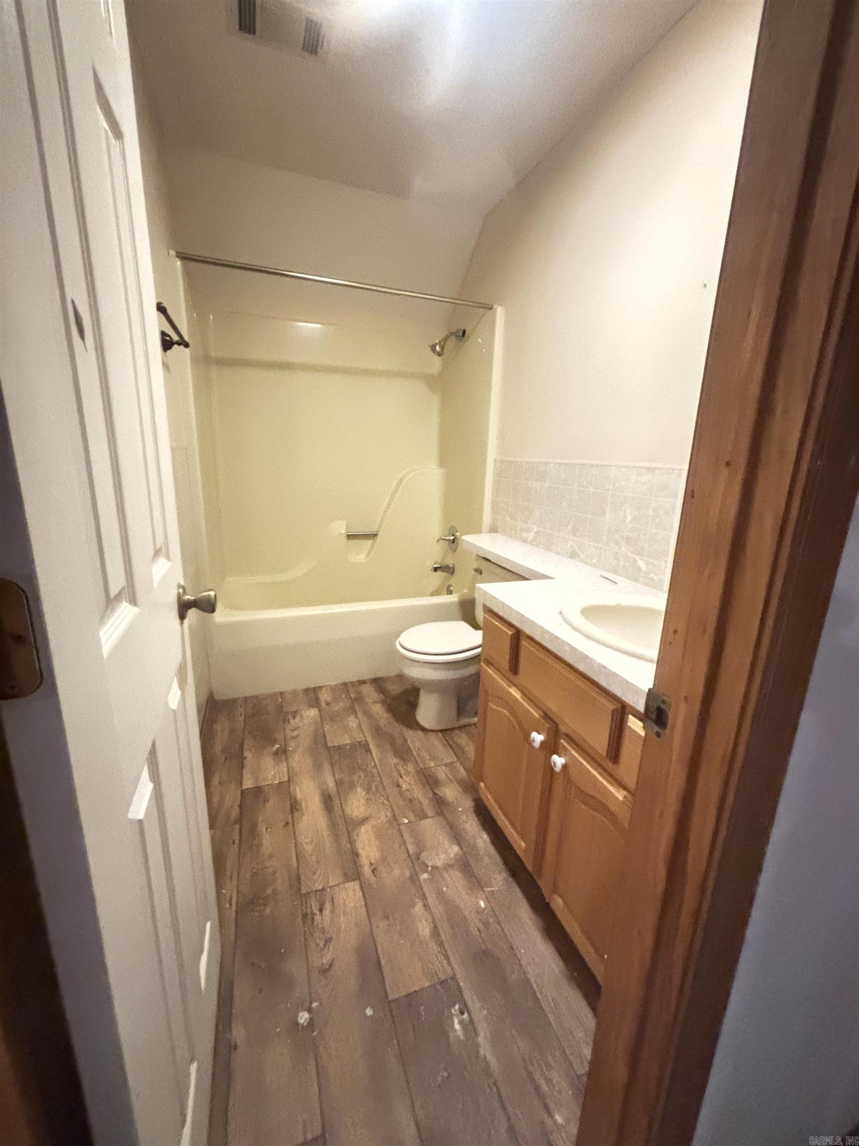 13 Artesian Well Road