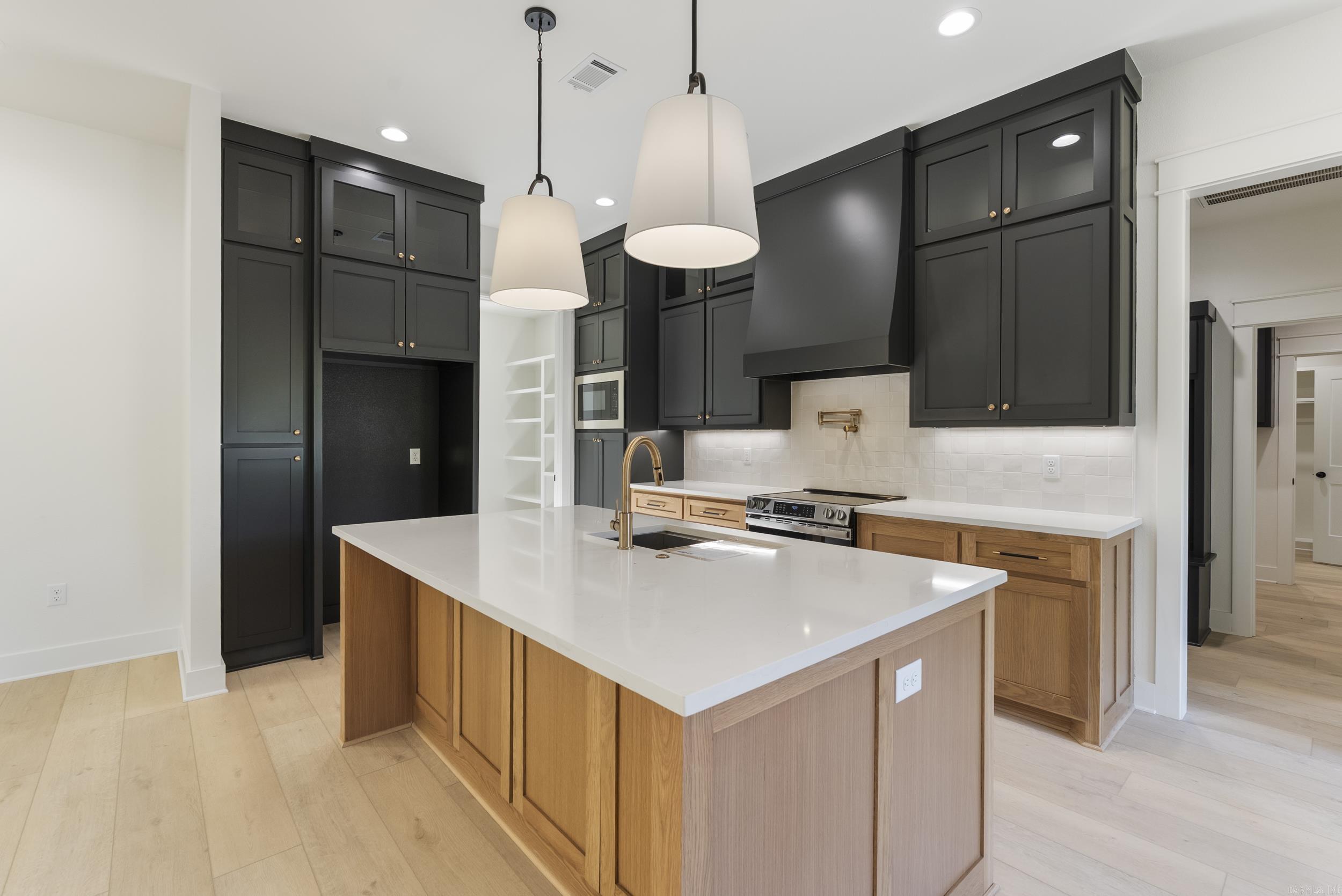 9 Cardin Cove