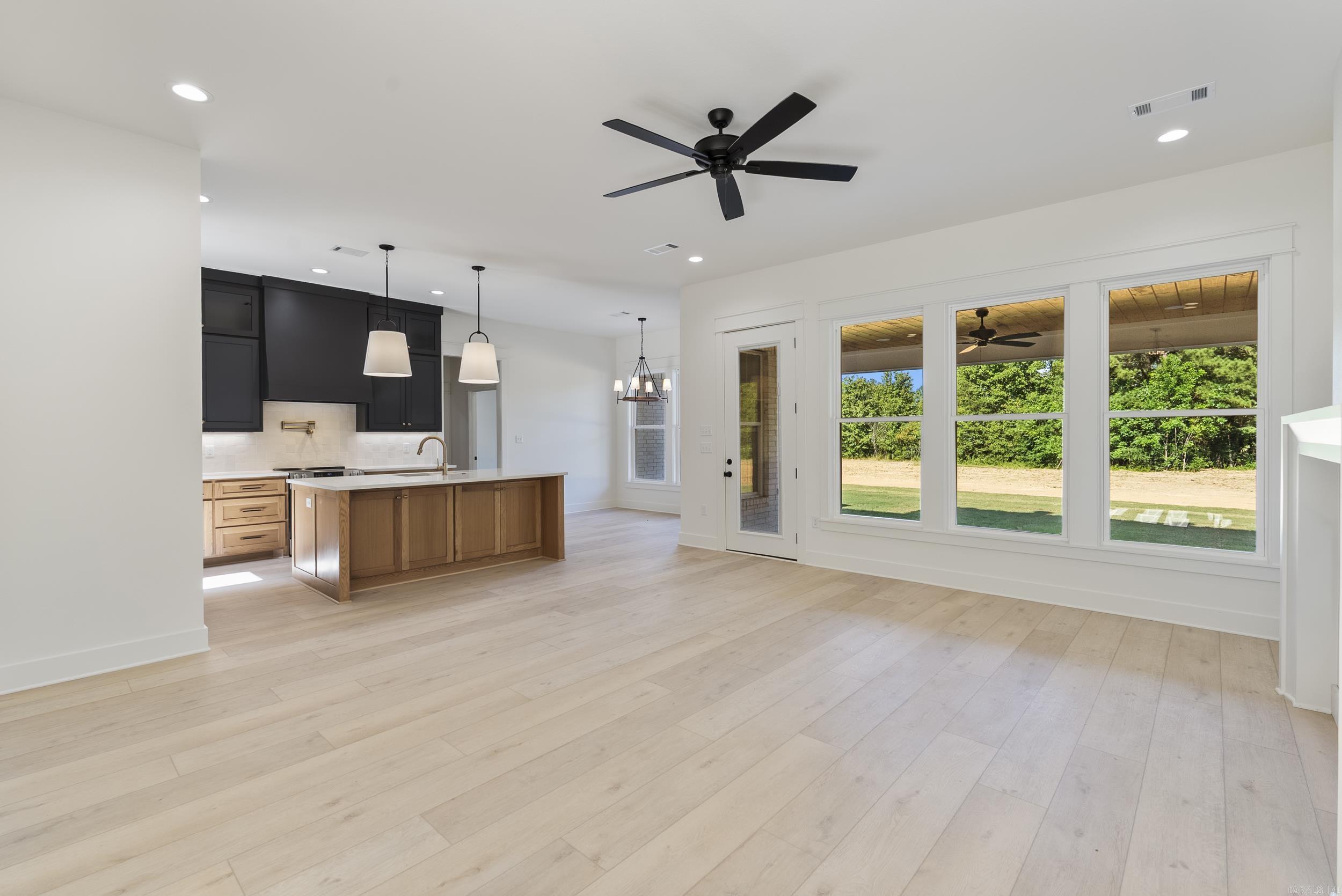 9 Cardin Cove