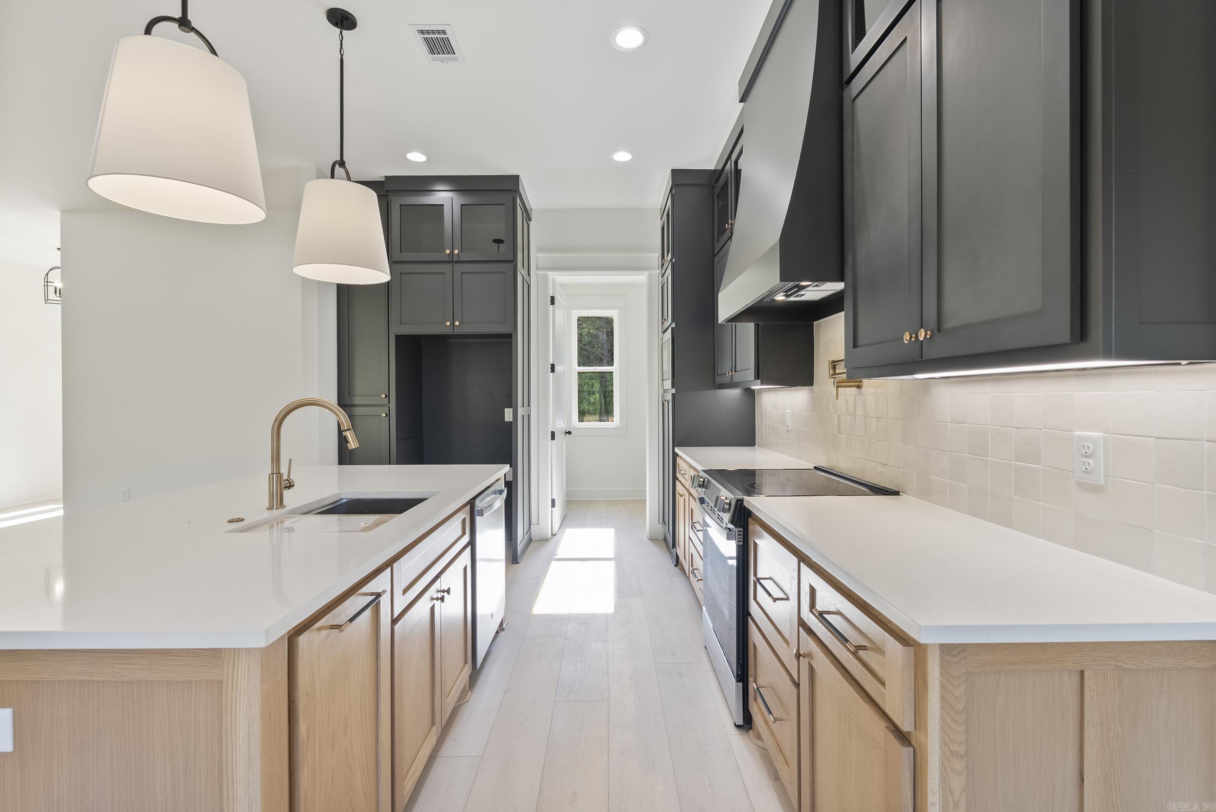 9 Cardin Cove