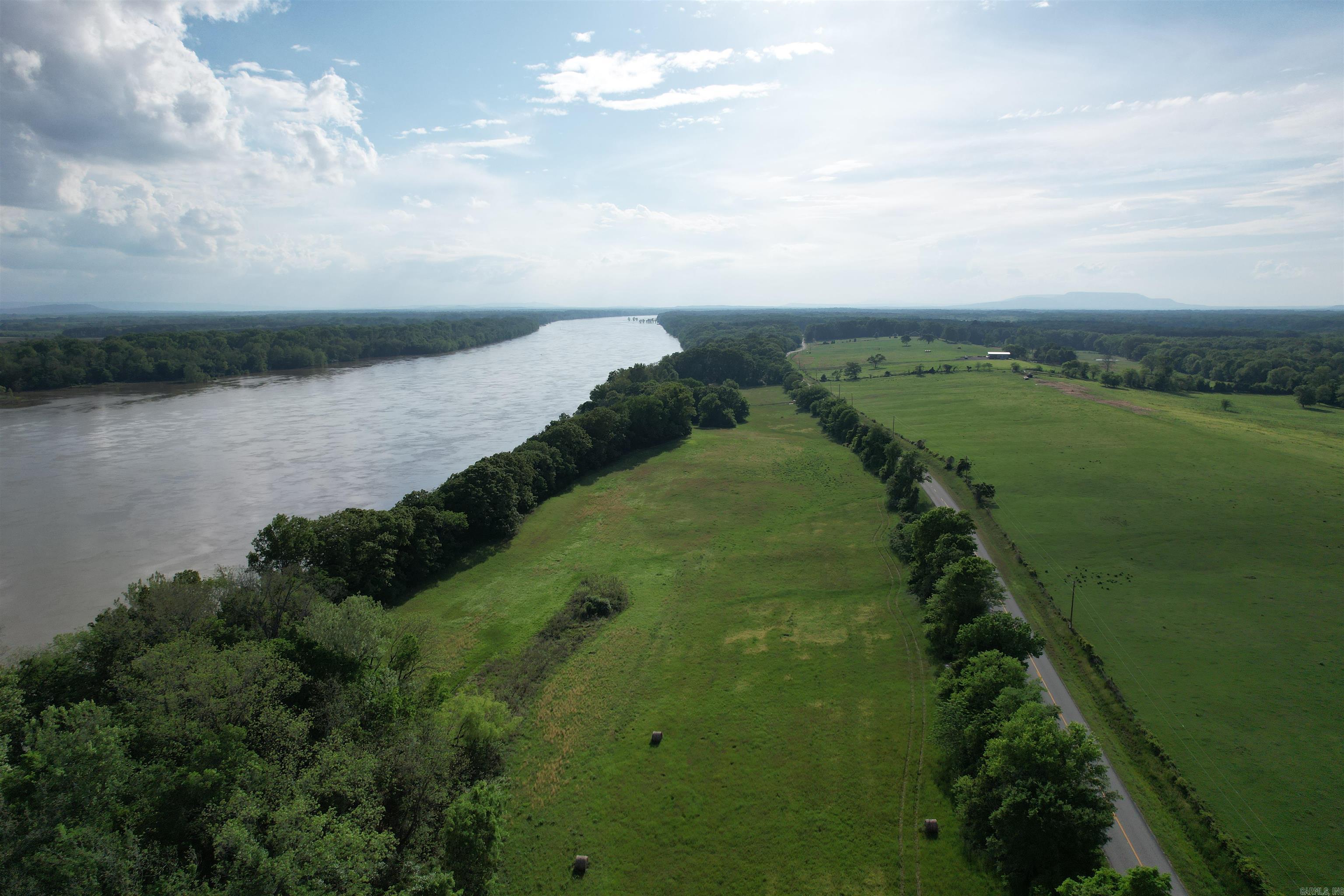 Tract 10 Hwy 105 South