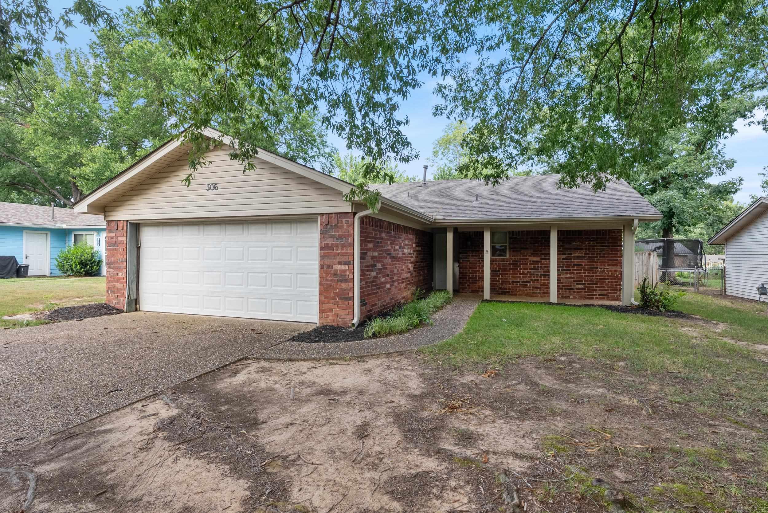 306 Club Lane
