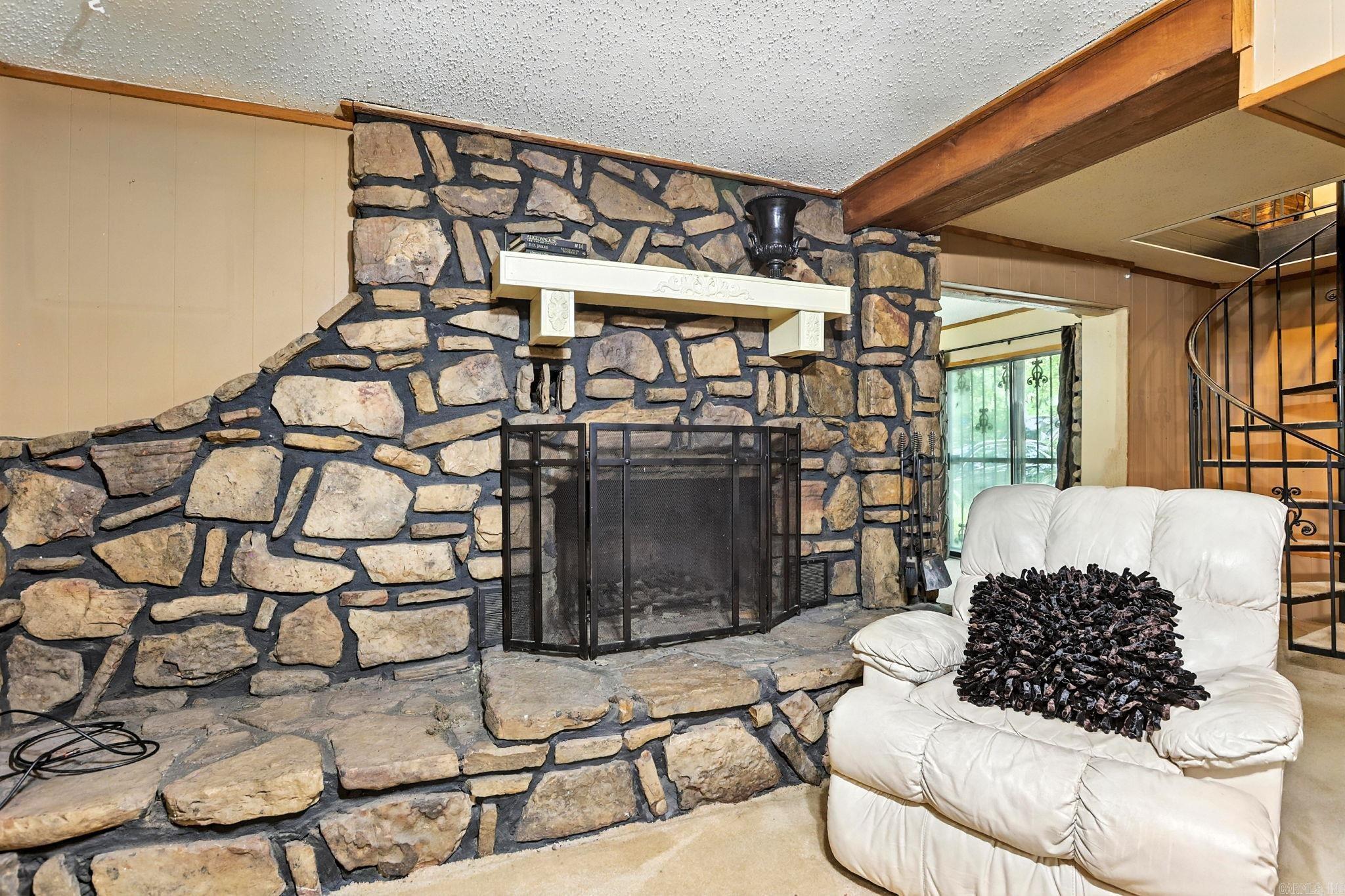 2911 Linda Kay Dr