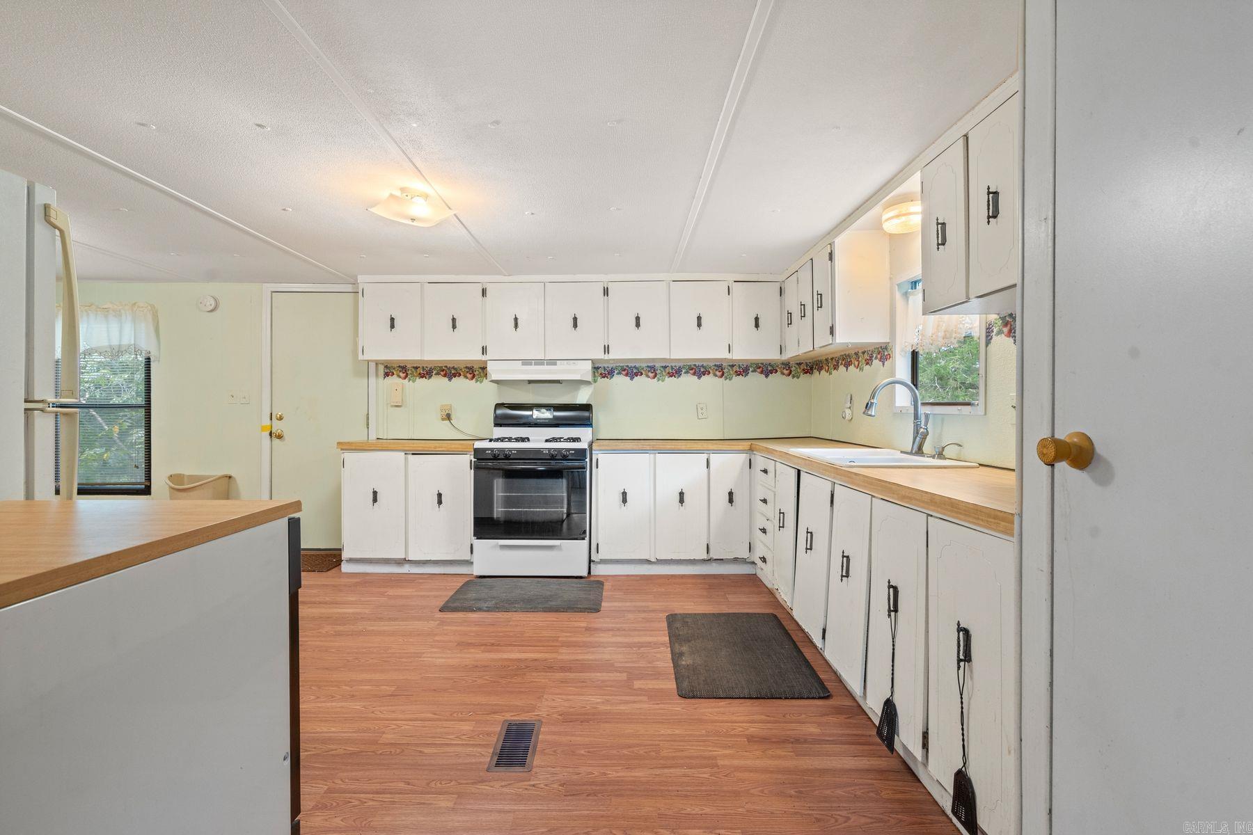 348 Columbia Hills Street