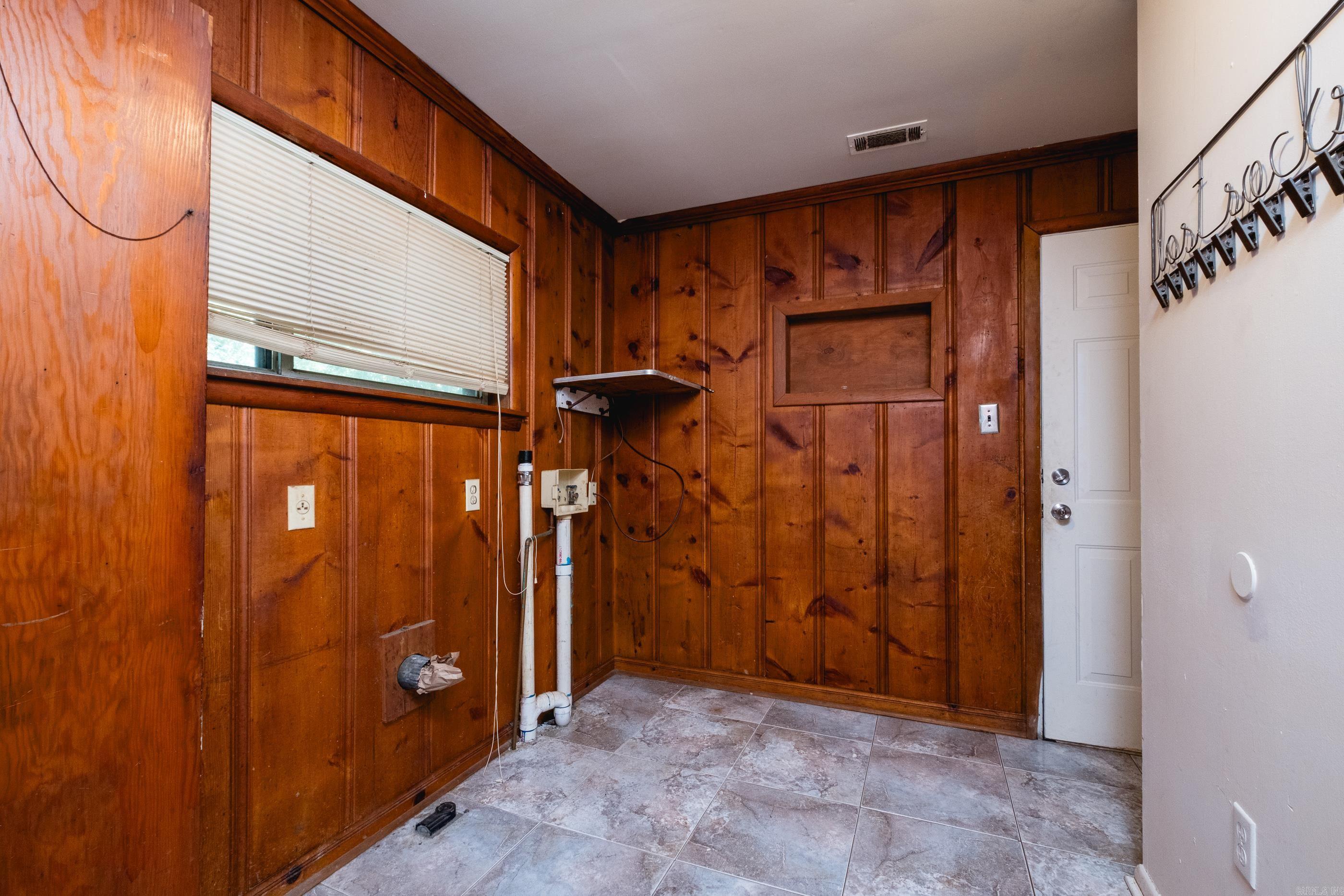 2423 S Tyler Street