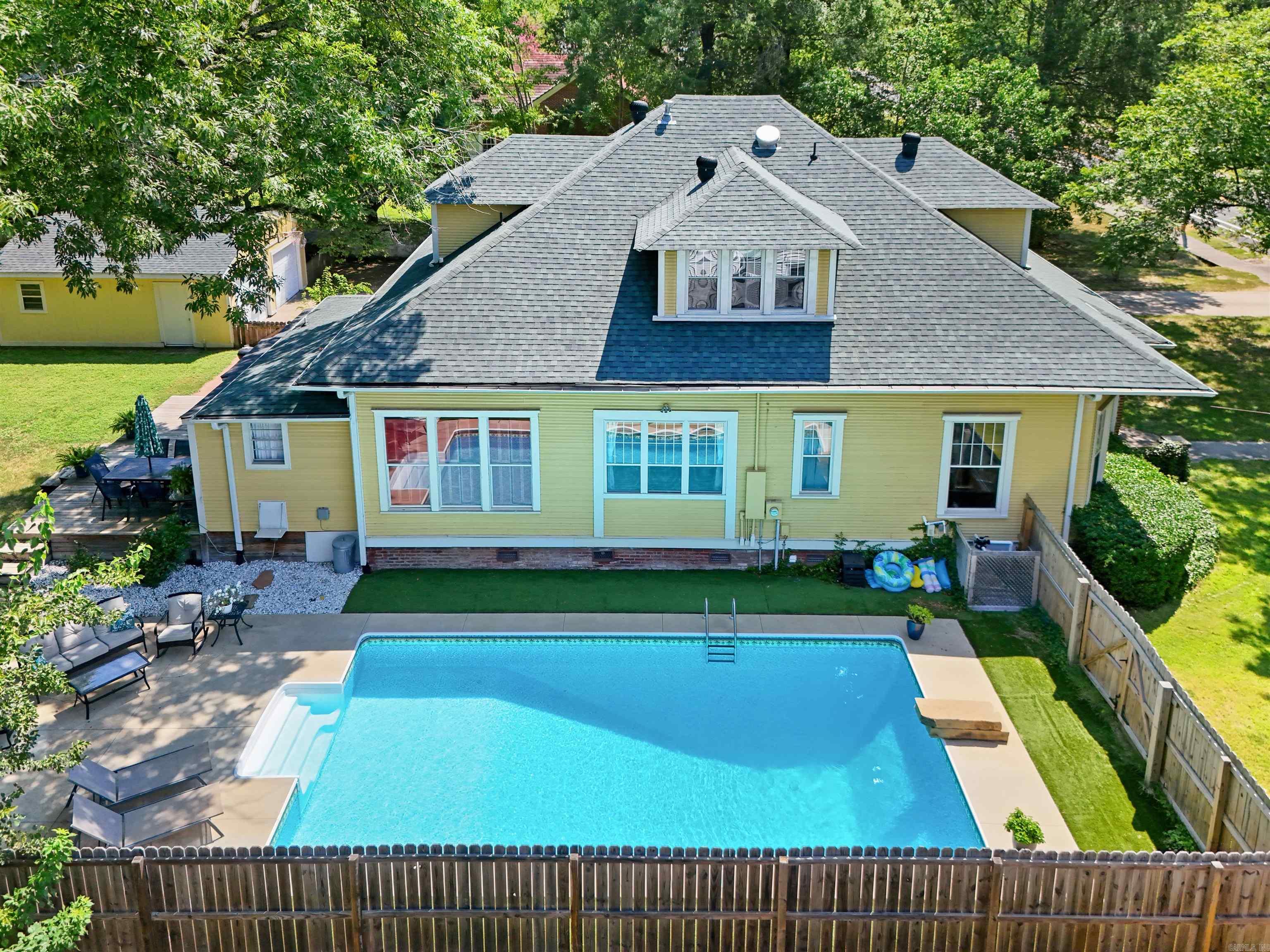 1926 Caldwell Street