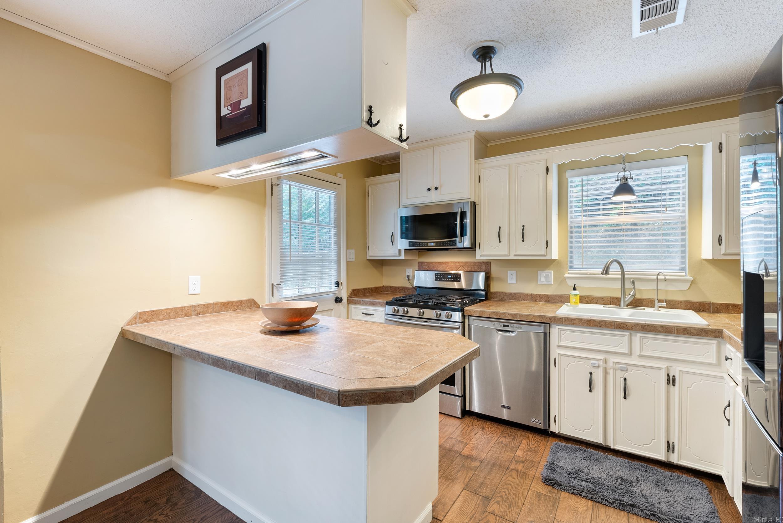 16 Rockledge Place