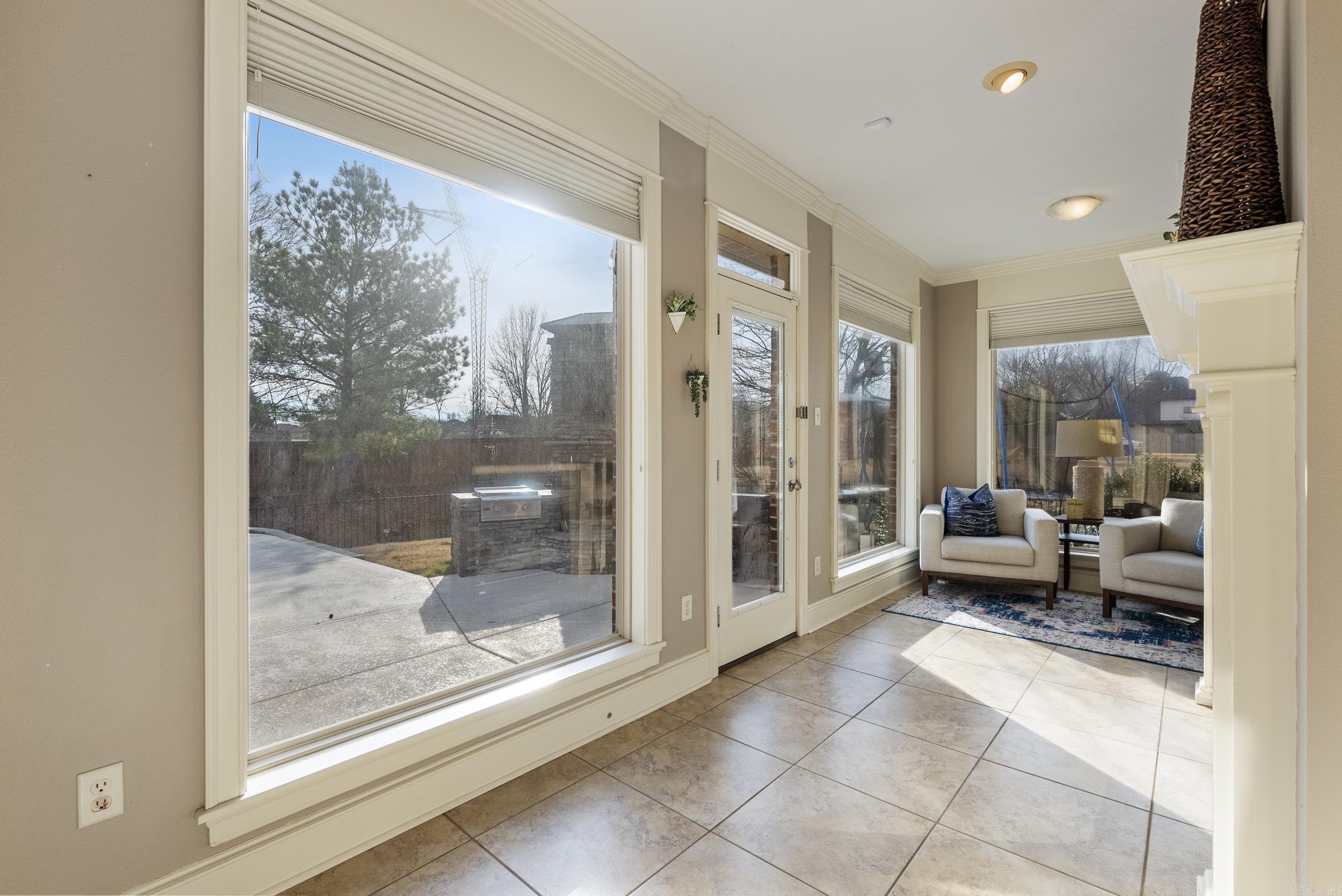 5005 Quarry Dr