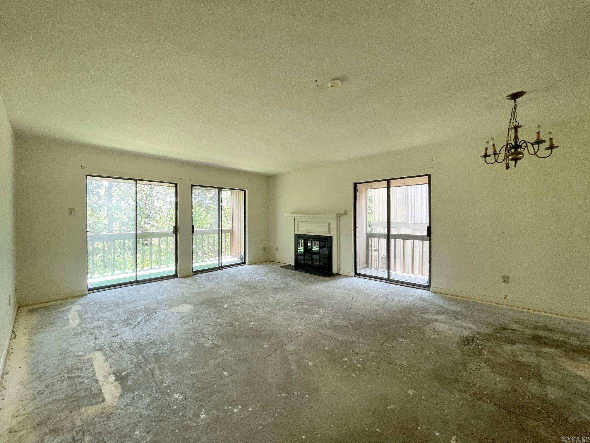 1201 N Pierce Street Unit: 10