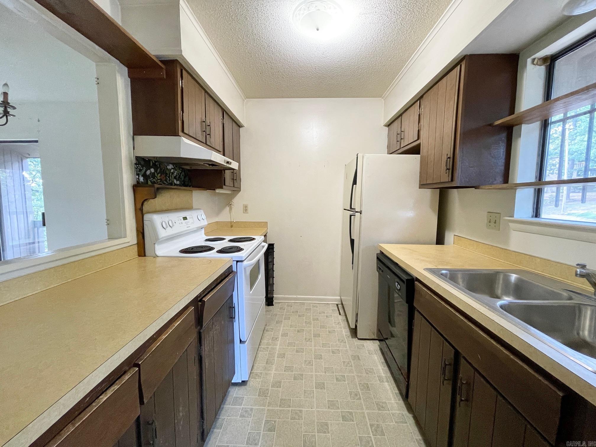1201 N Pierce Street Unit: 10