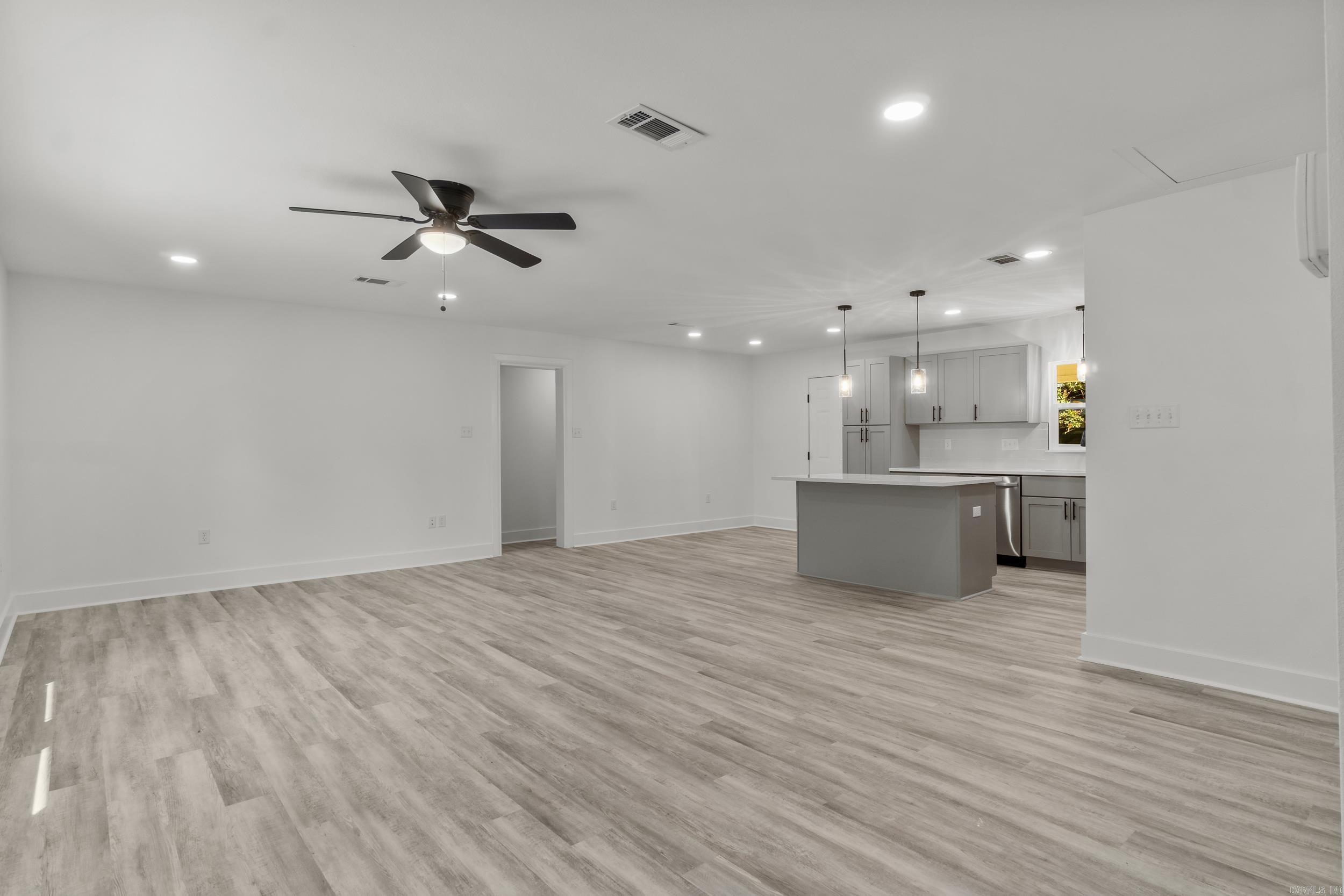 418 W 4th Street