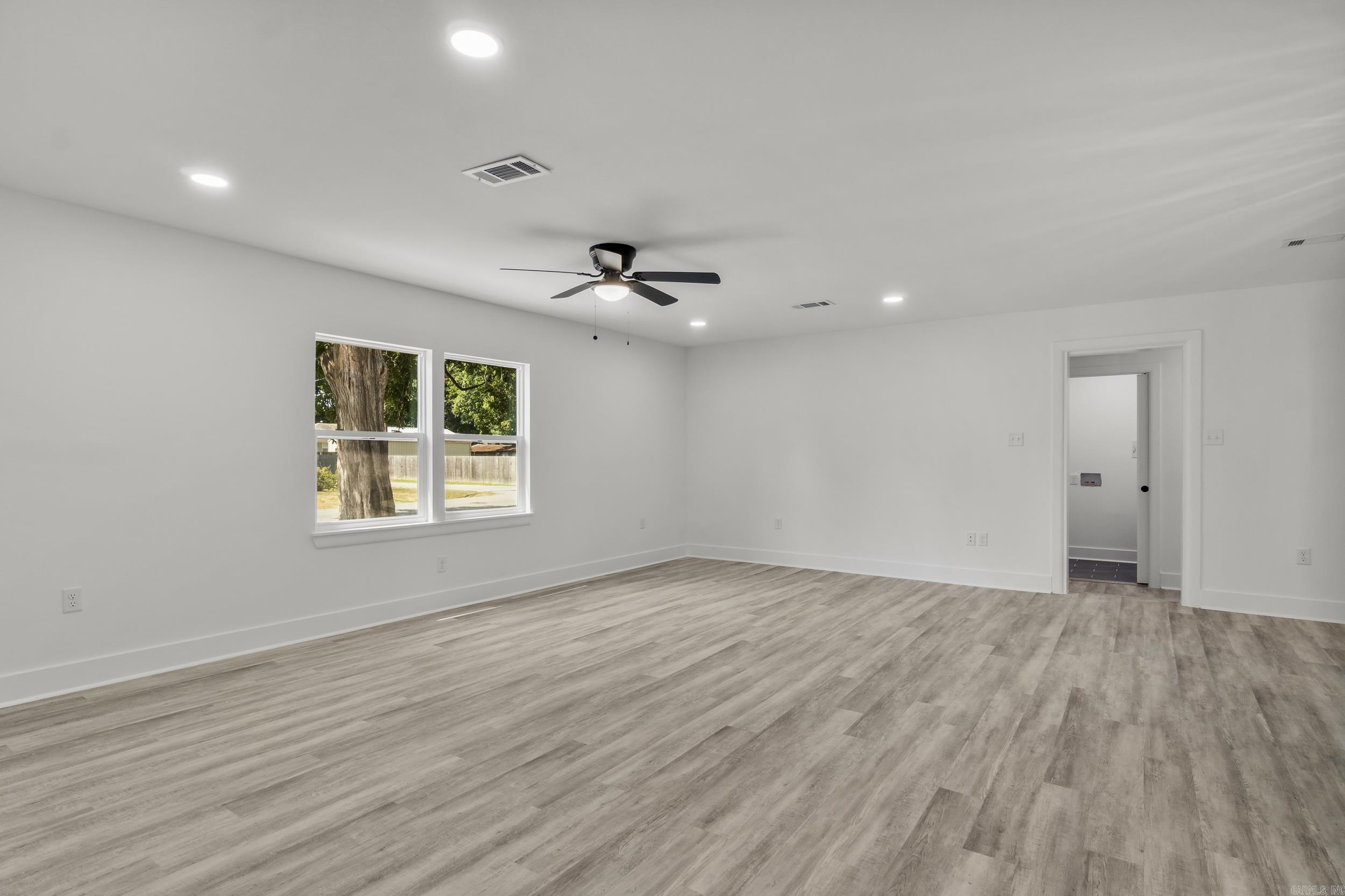 418 W 4th Street