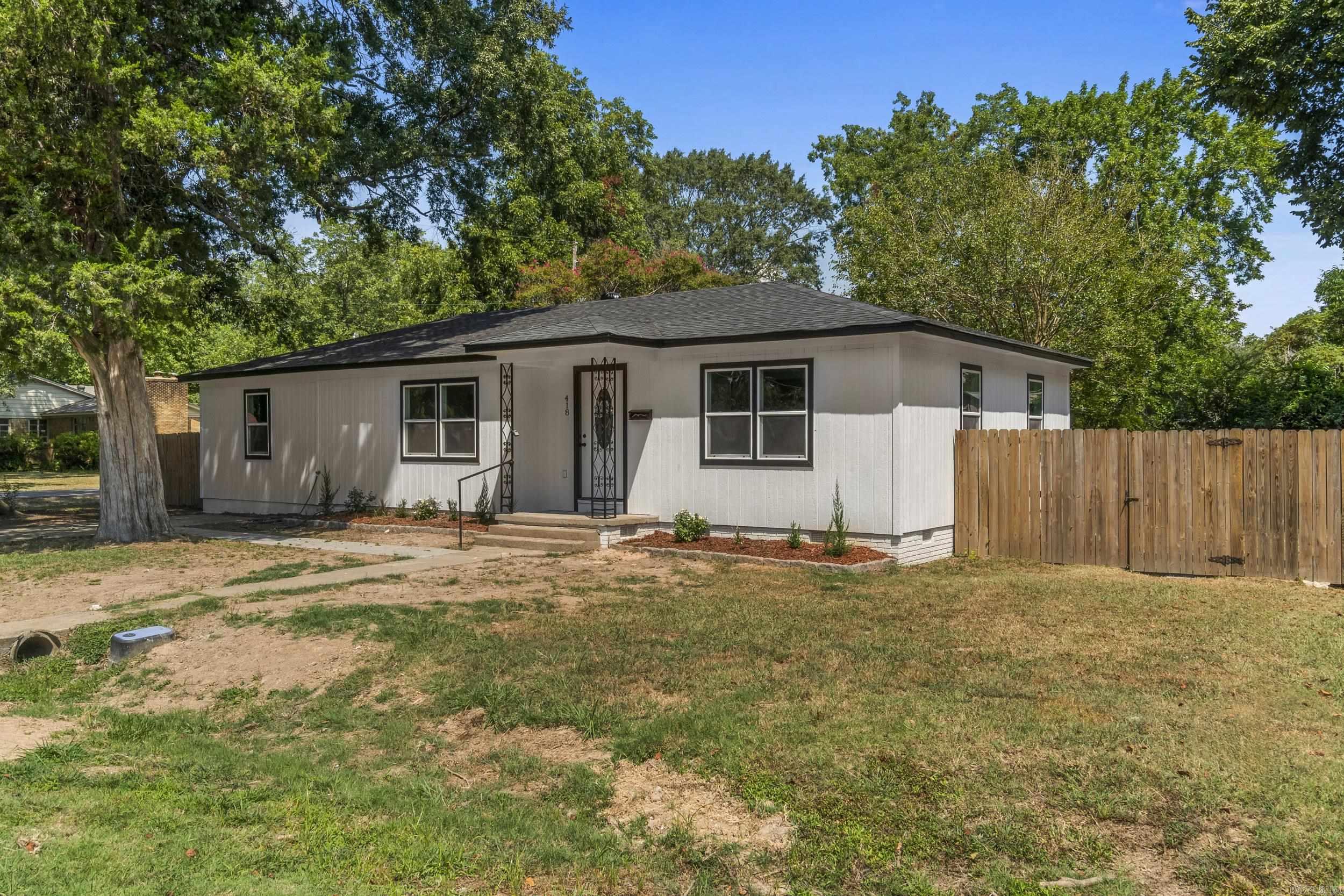 418 W 4th Street