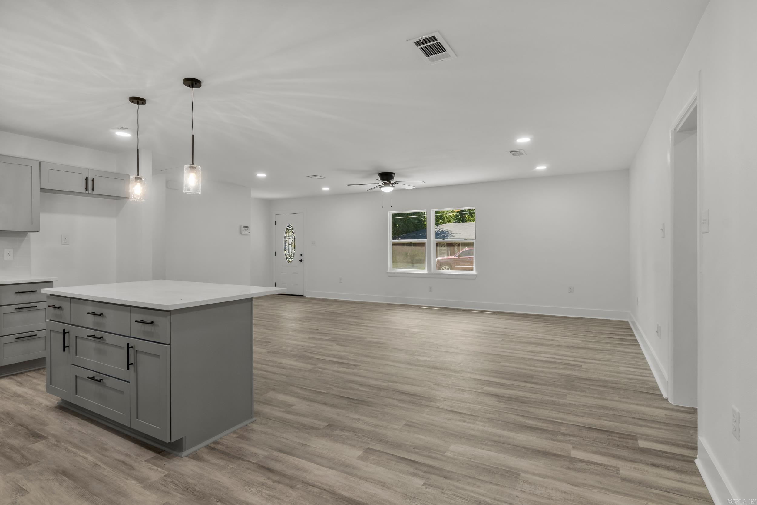 418 W 4th Street