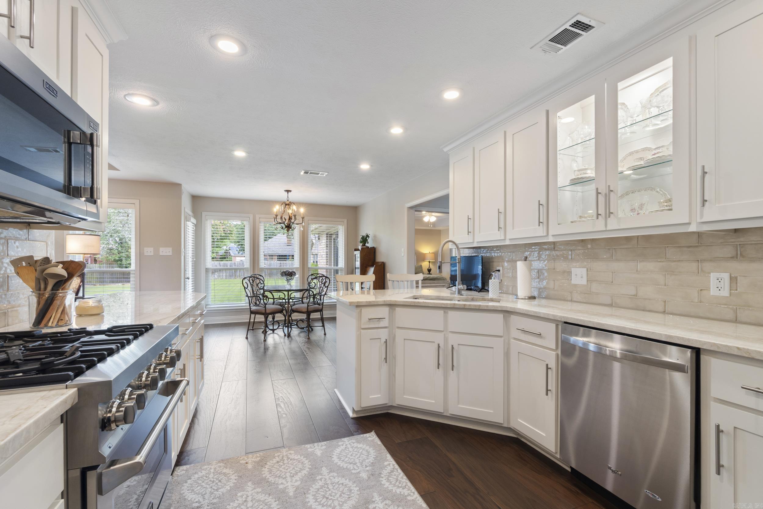 3045 DALLAS LOOP