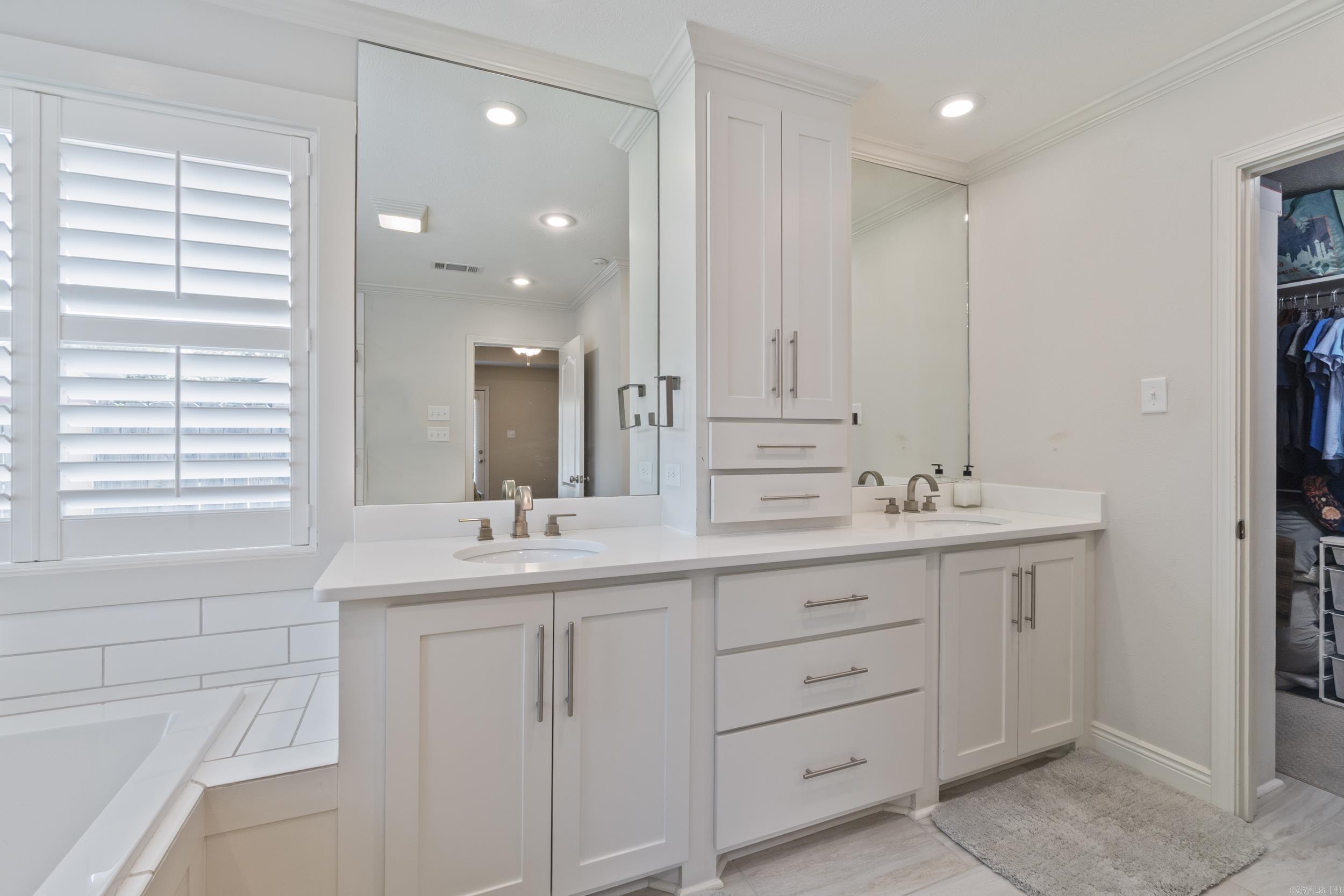 3045 DALLAS LOOP