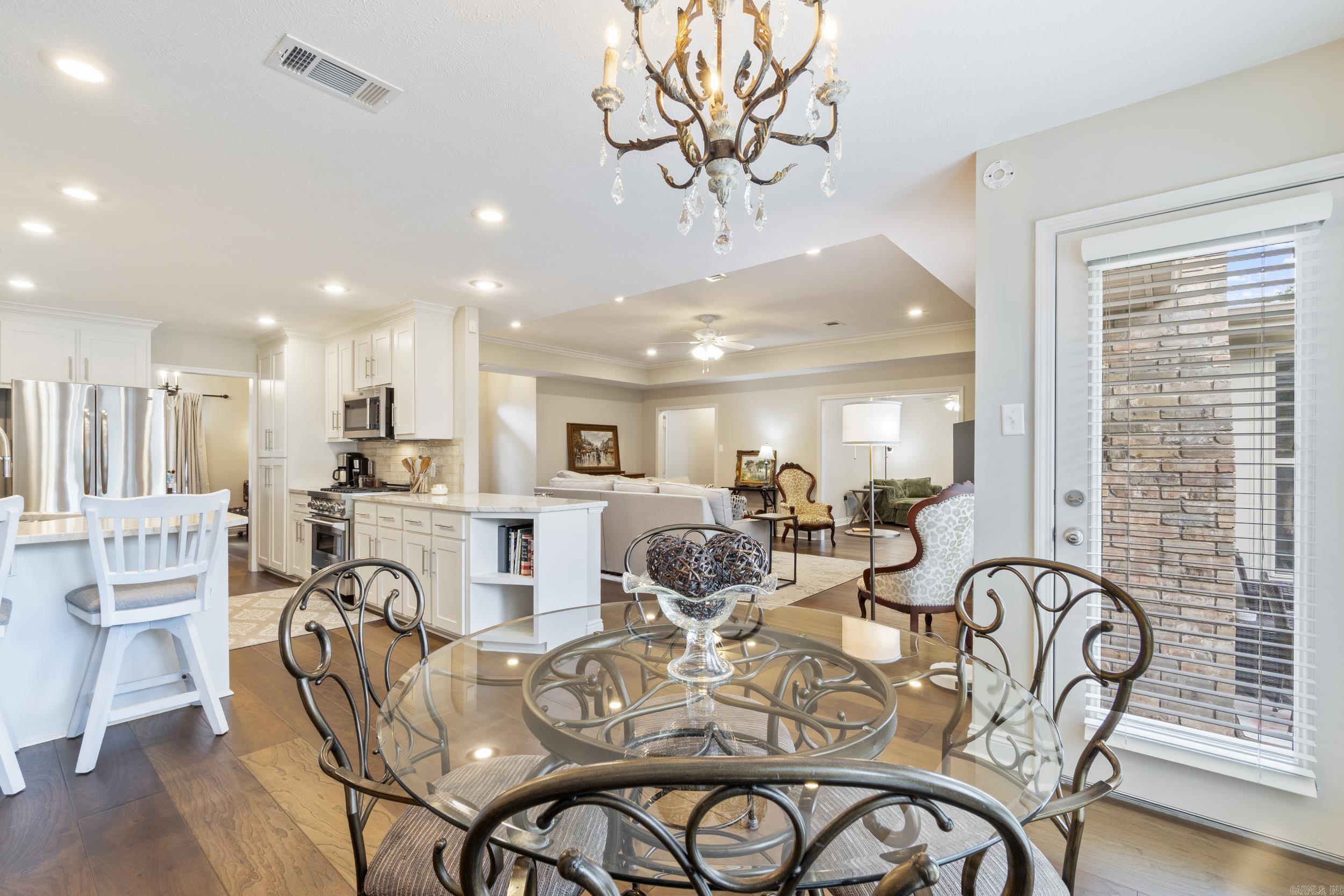3045 DALLAS LOOP