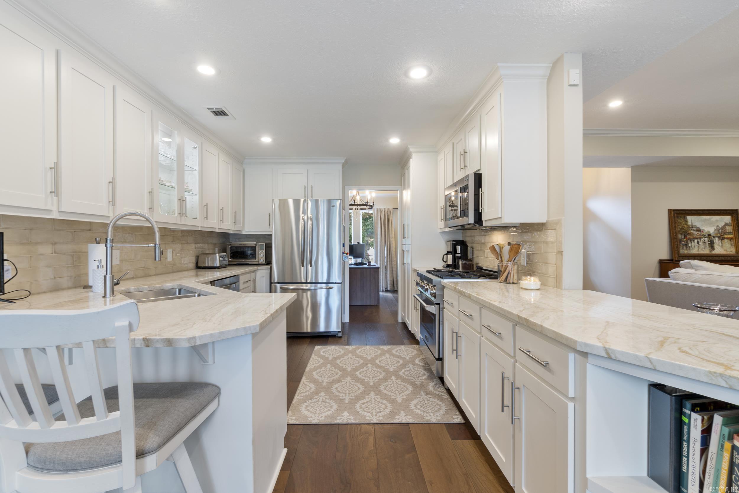 3045 DALLAS LOOP