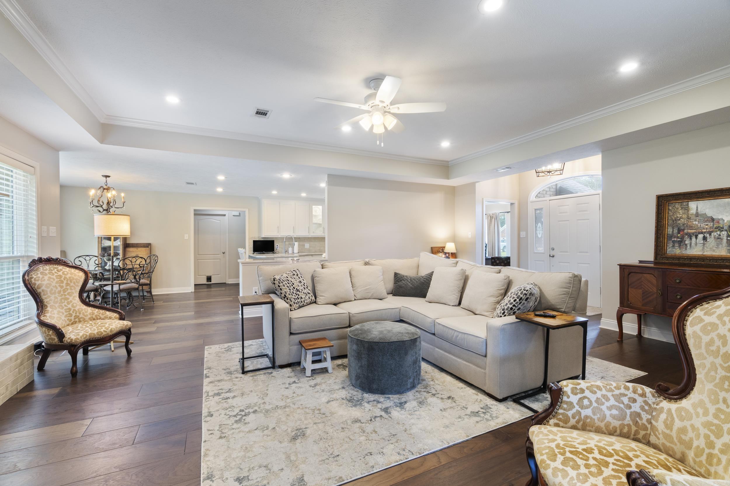 3045 DALLAS LOOP