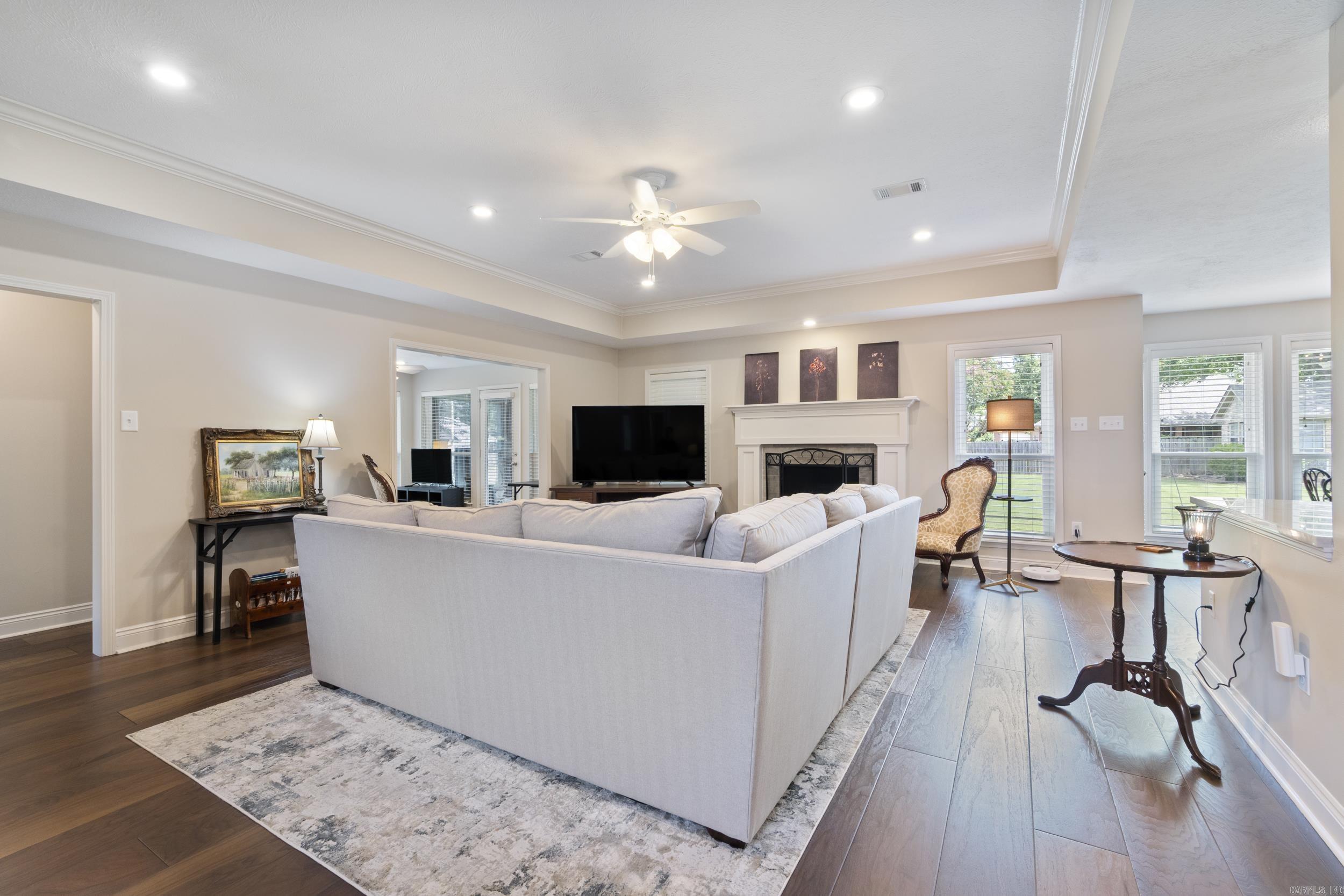 3045 DALLAS LOOP