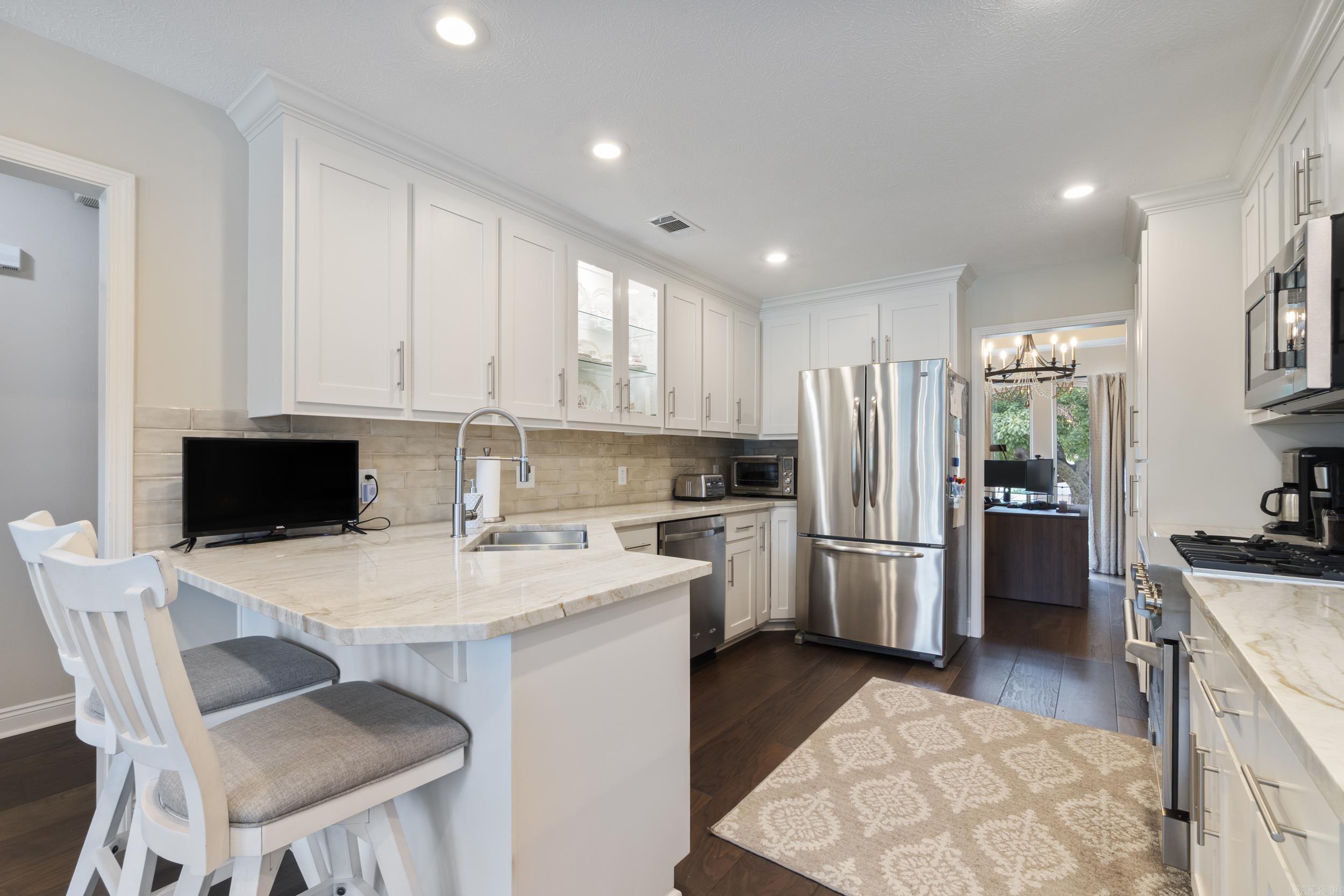 3045 DALLAS LOOP