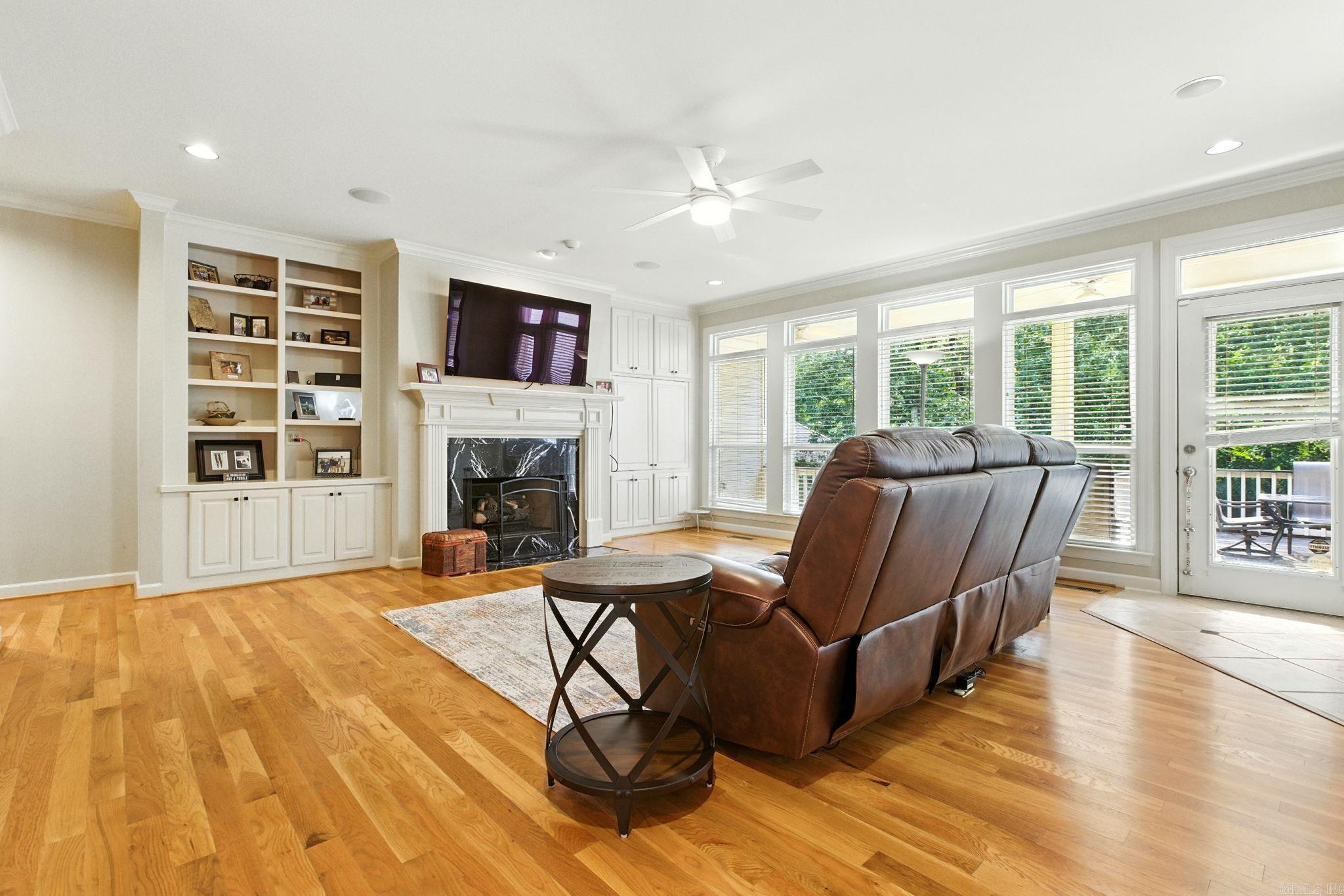 1 Marans Drive