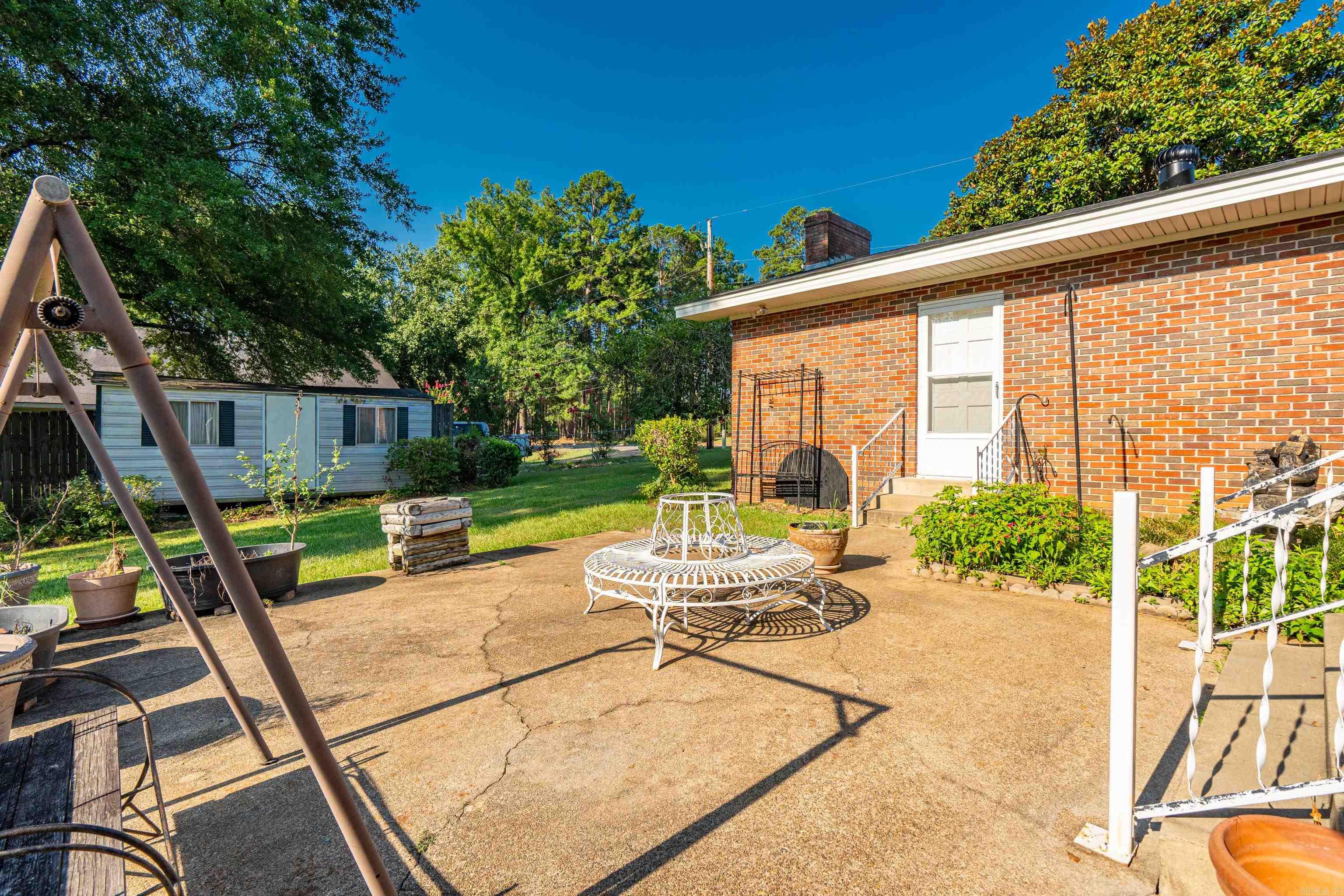 2717 Lynwood Drive