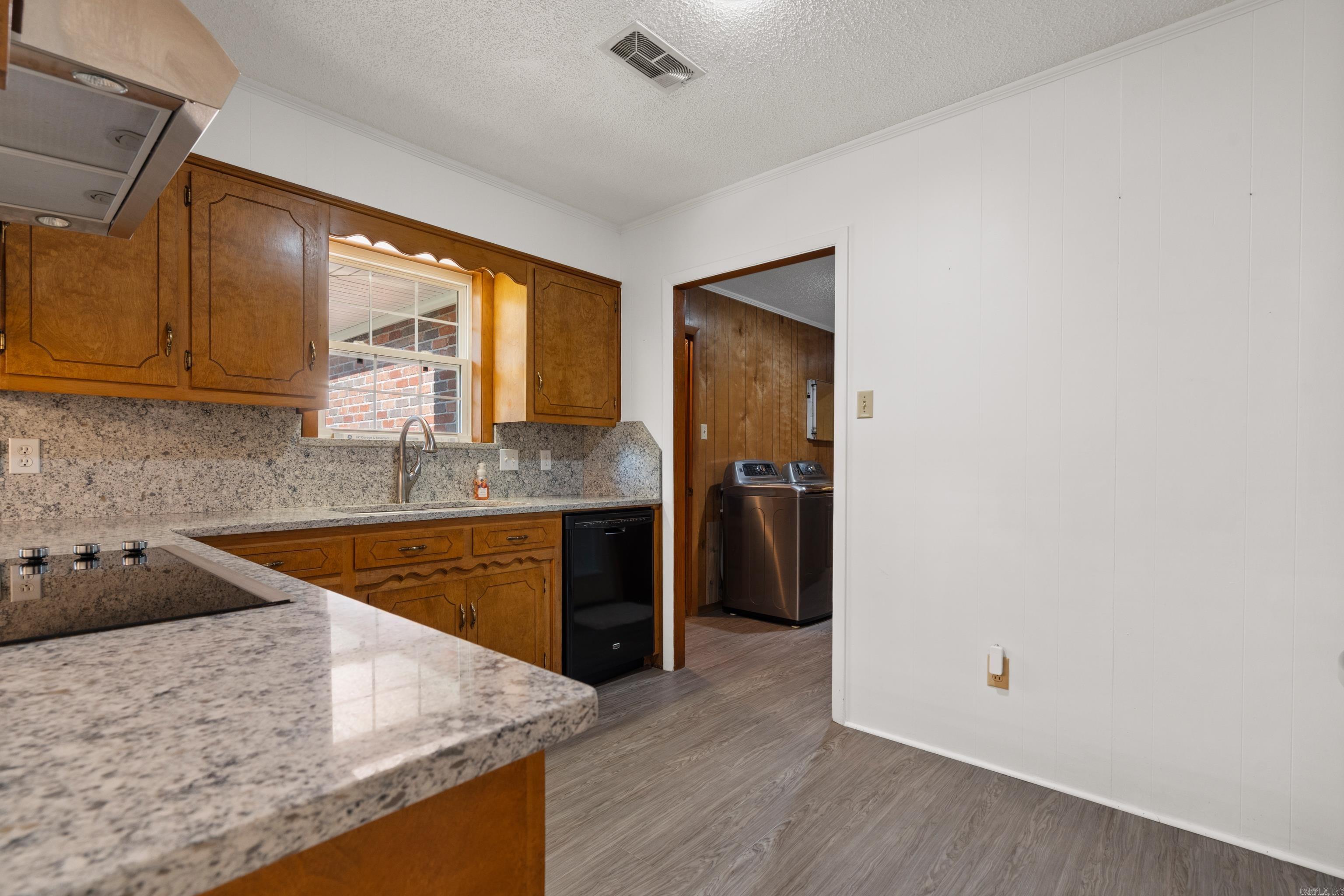 2717 Lynwood Drive