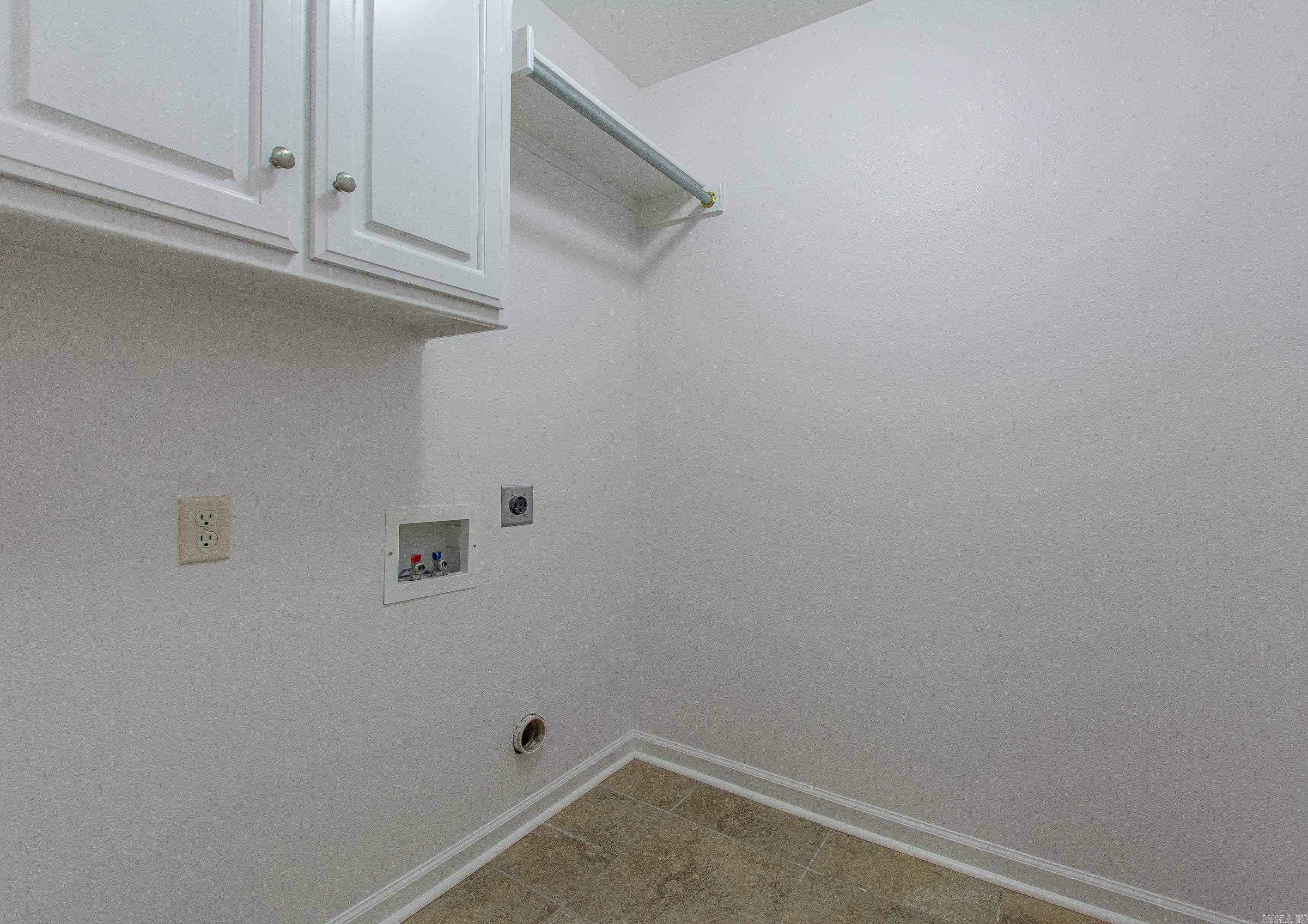 111 Lariat Dr