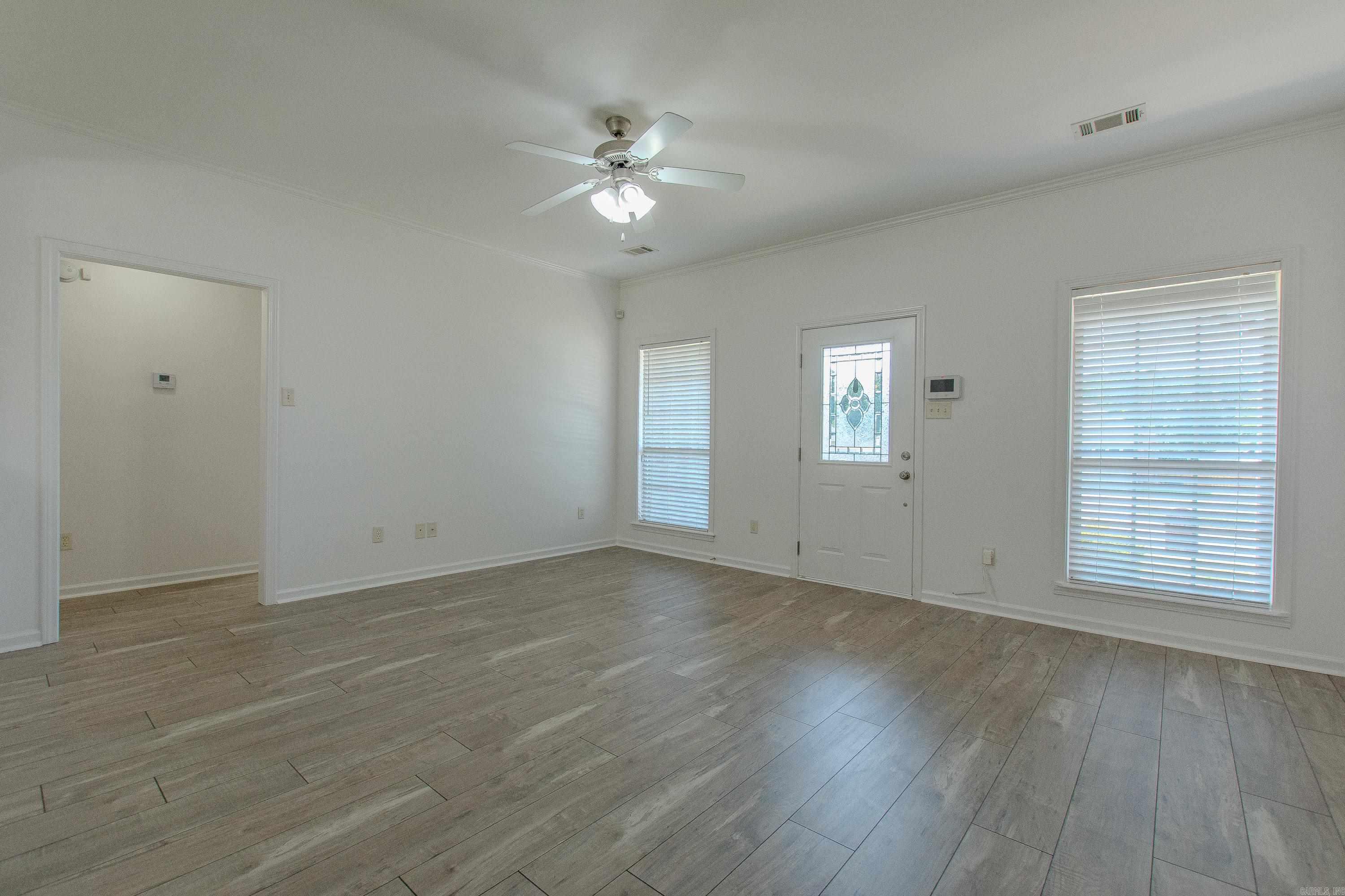 111 Lariat Dr
