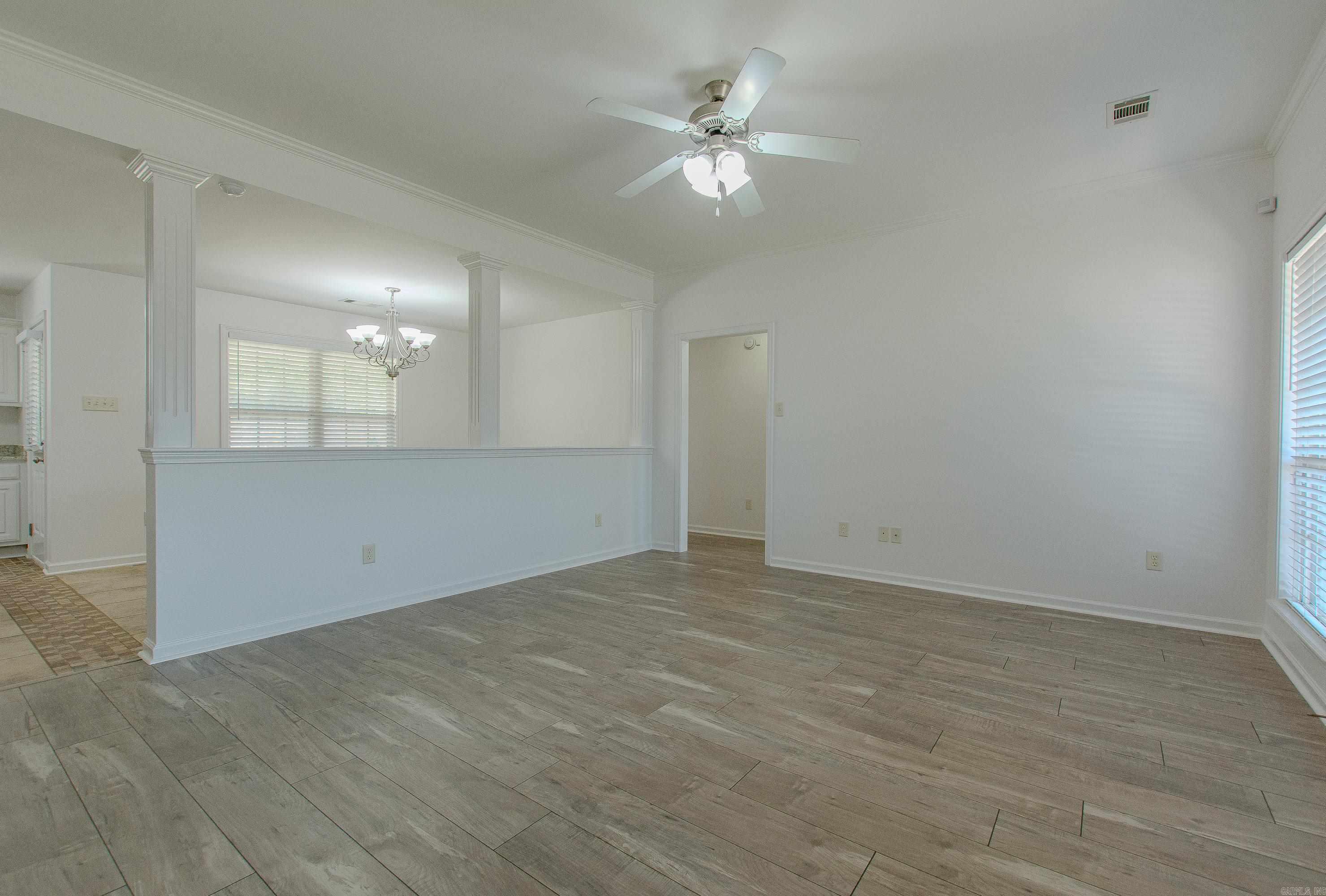 111 Lariat Dr