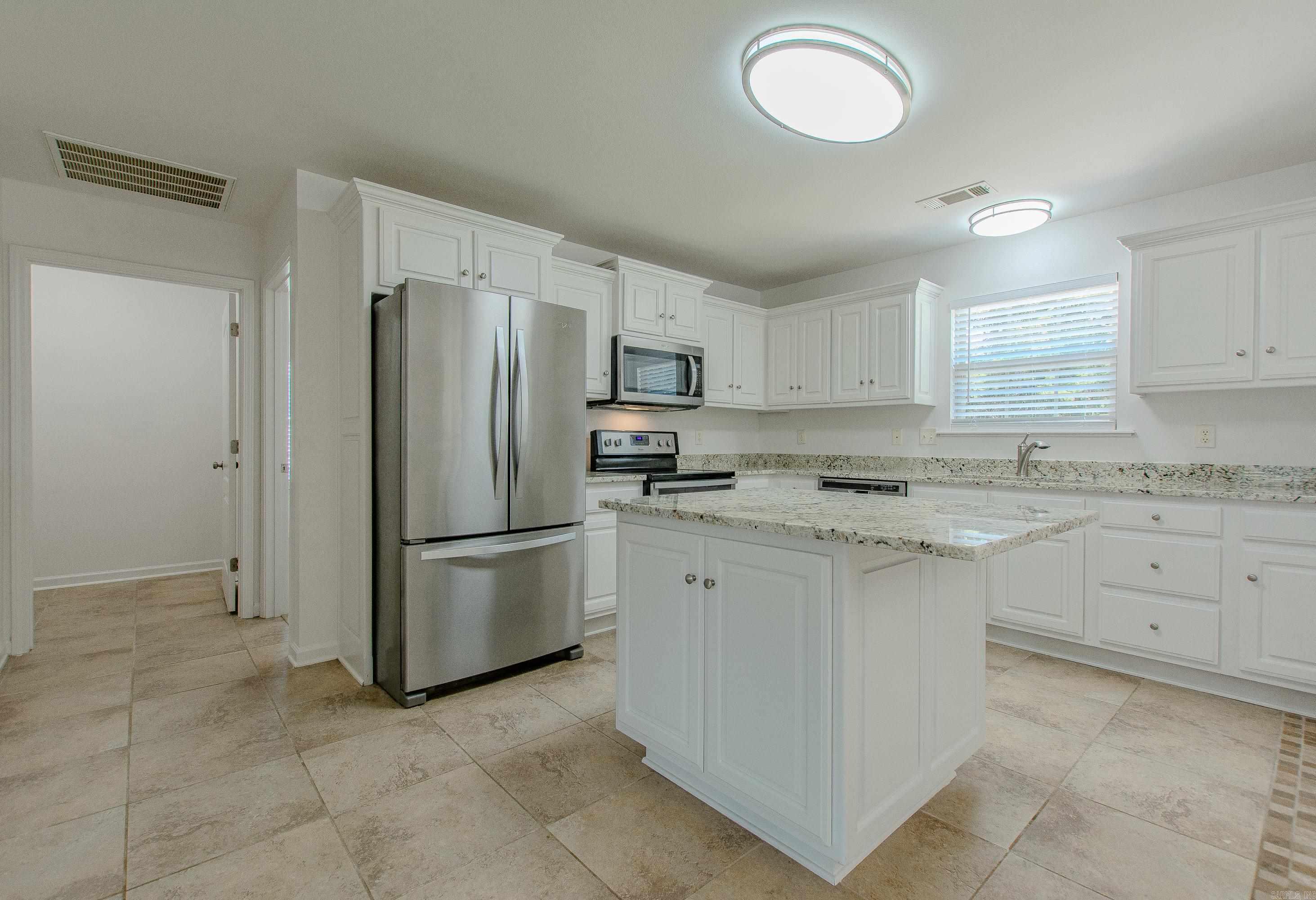 111 Lariat Dr