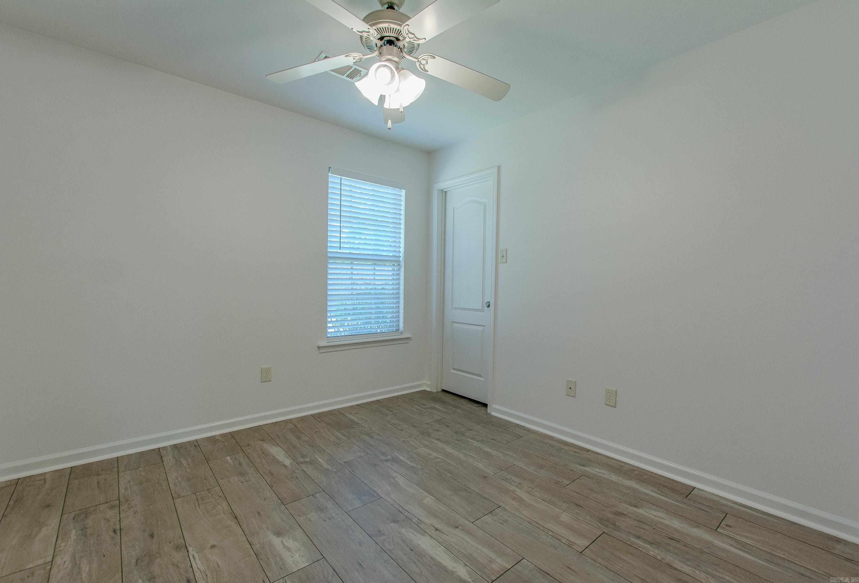 111 Lariat Dr