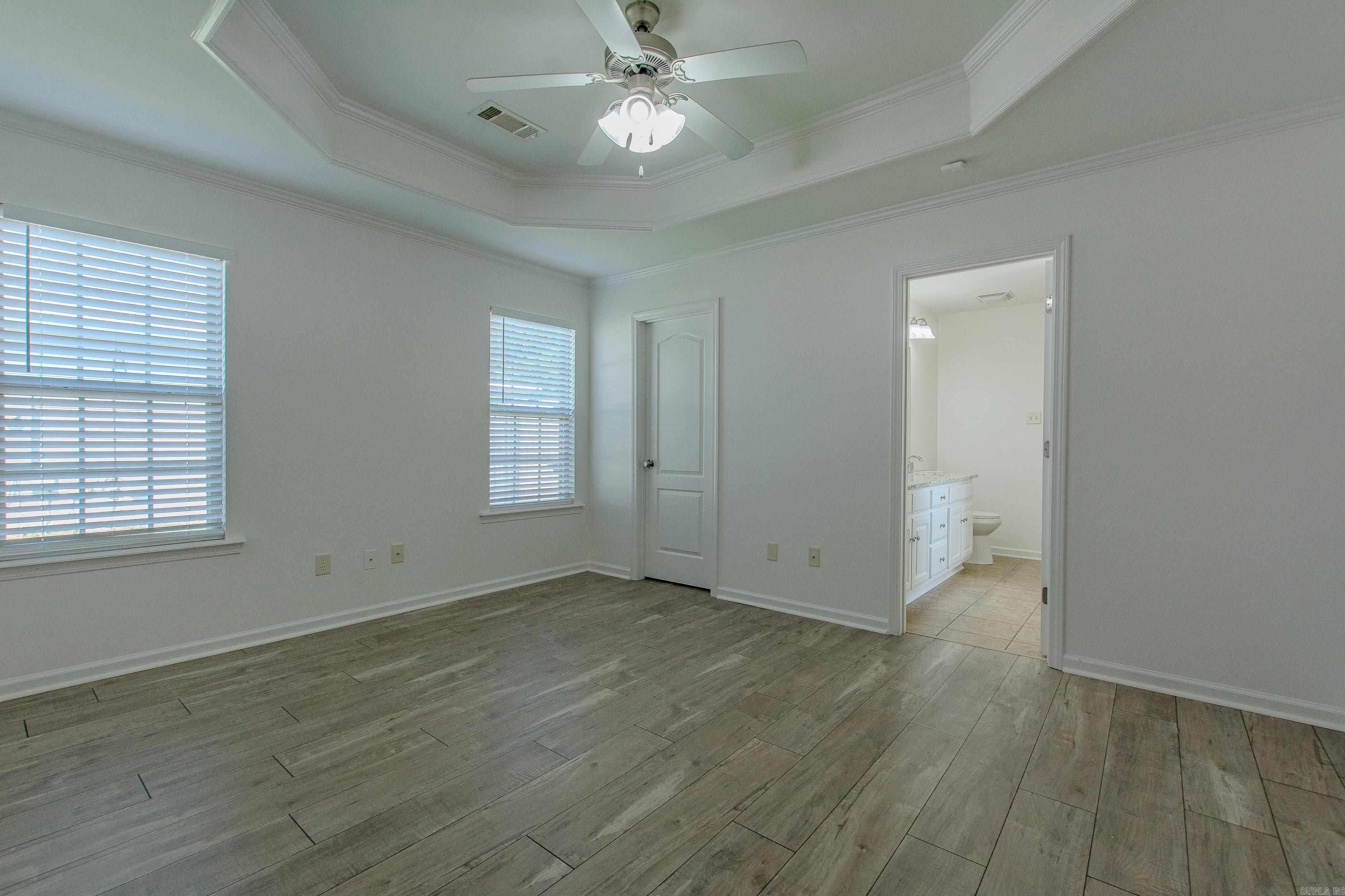 111 Lariat Dr
