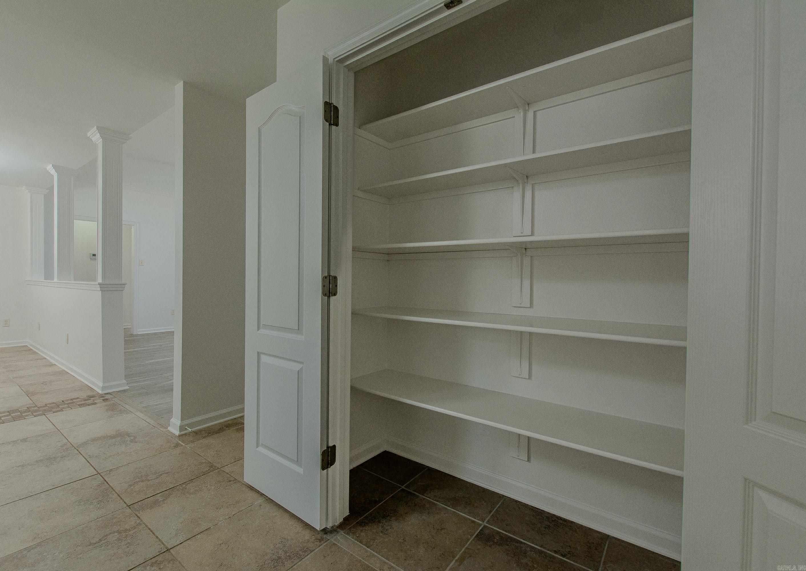 111 Lariat Dr
