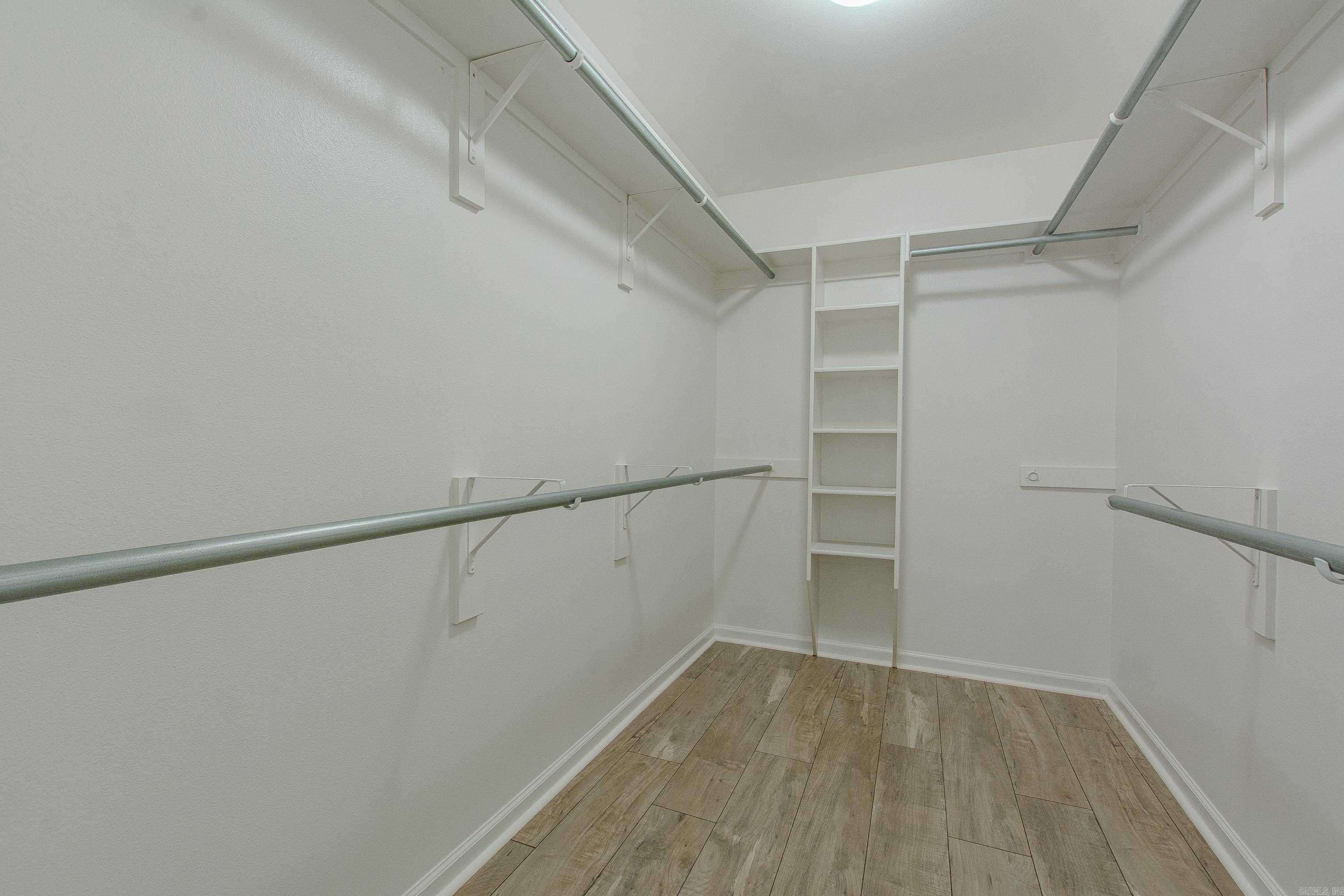 111 Lariat Dr