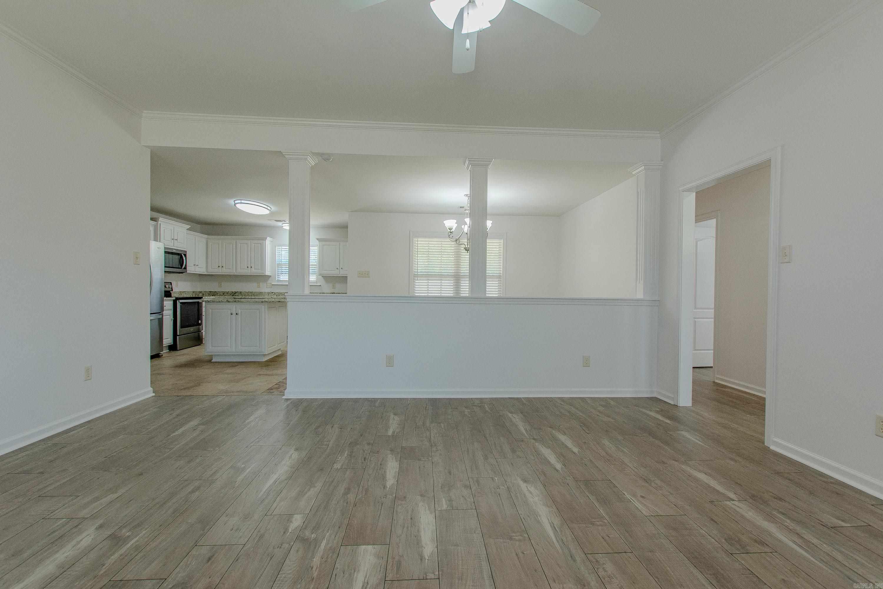 111 Lariat Dr