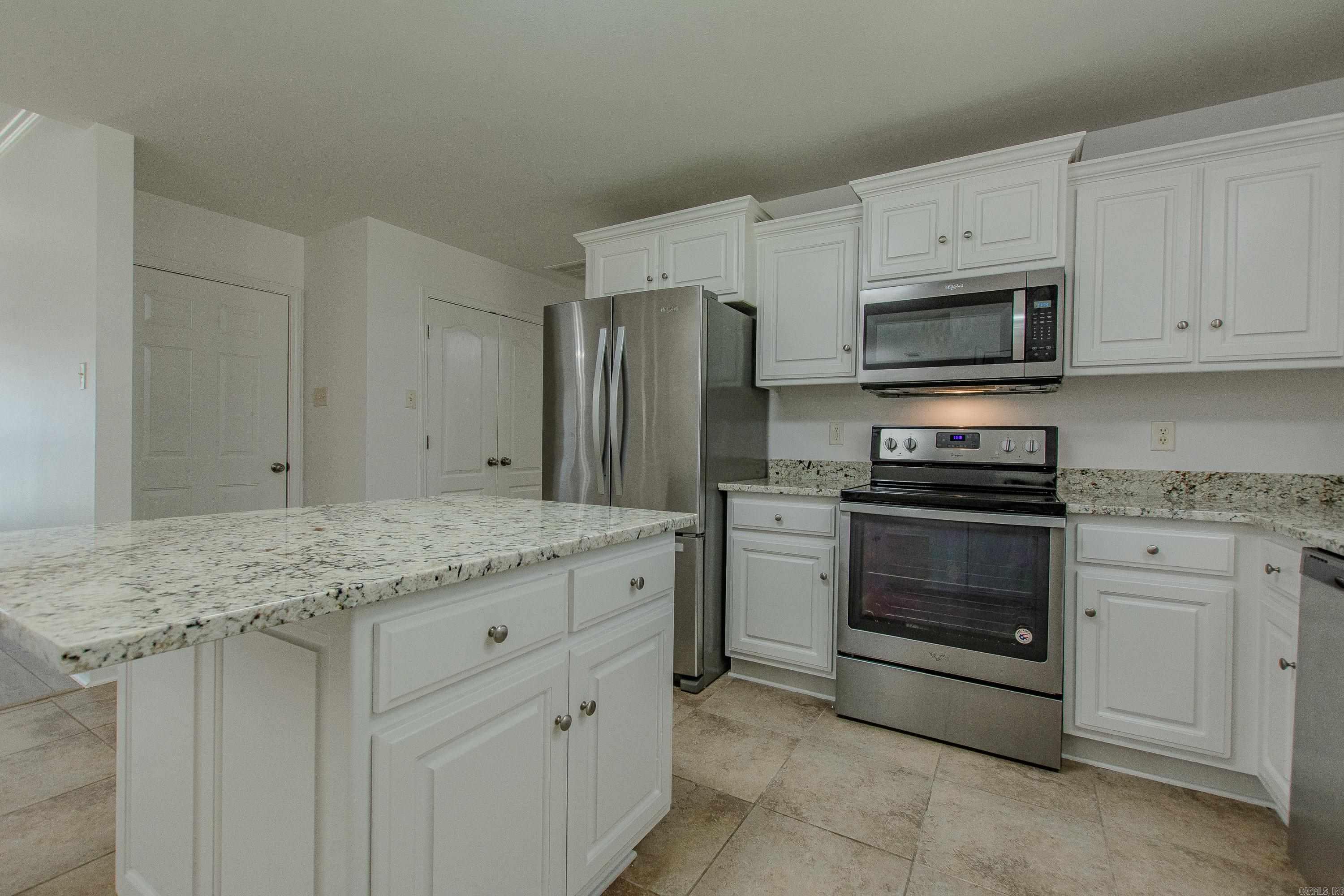 111 Lariat Dr