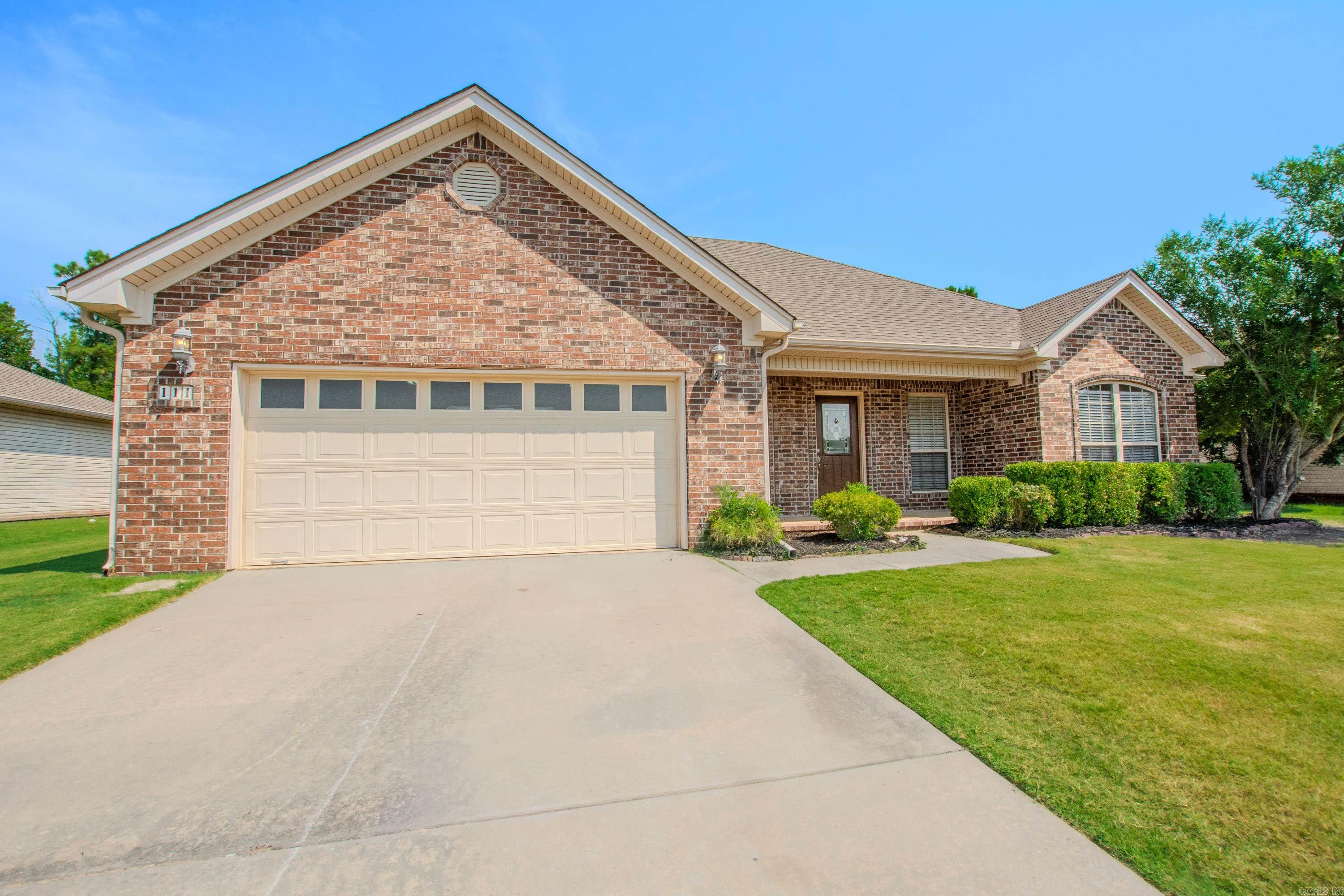 111 Lariat Dr