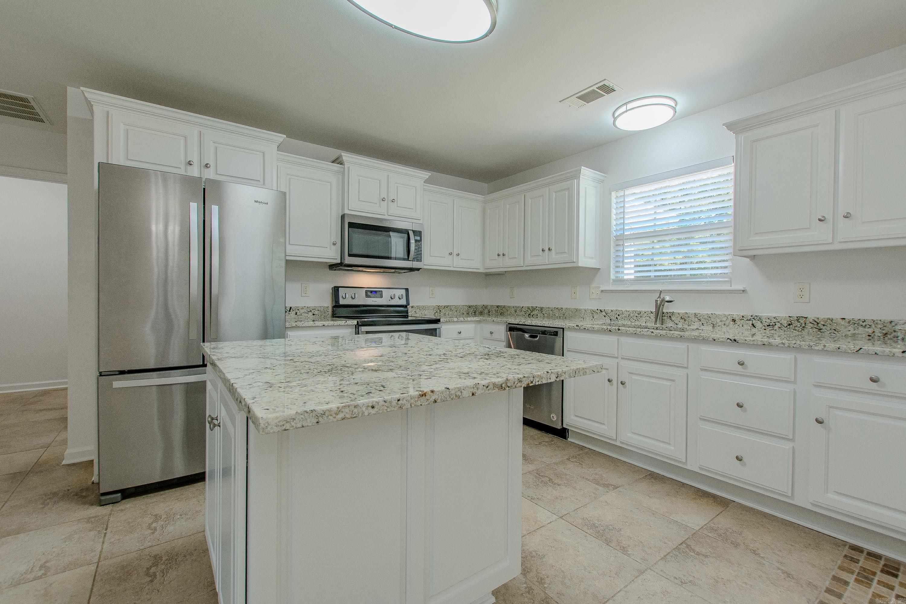111 Lariat Dr